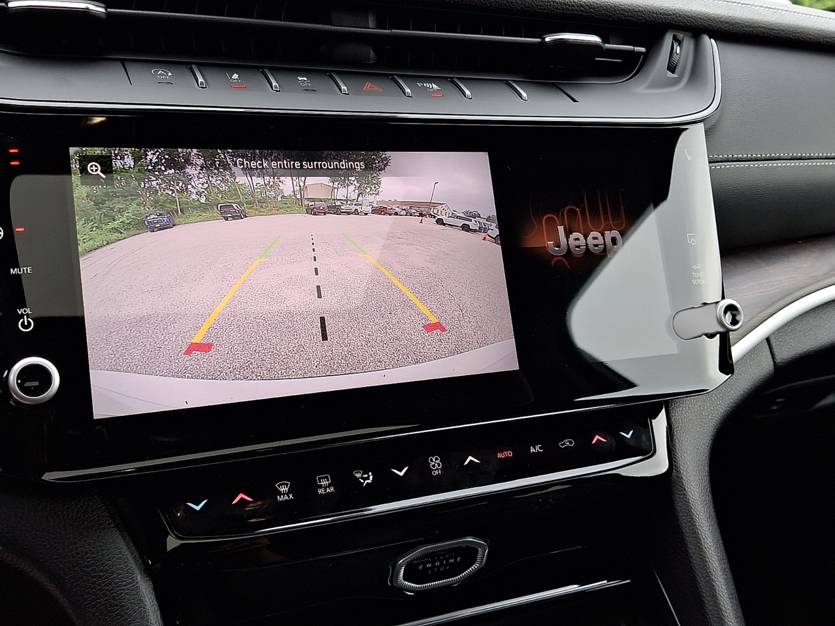 2026 Jeep Grand Cherokee GRAND CHEROKEE L LAREDO ALTITUDE 4X4