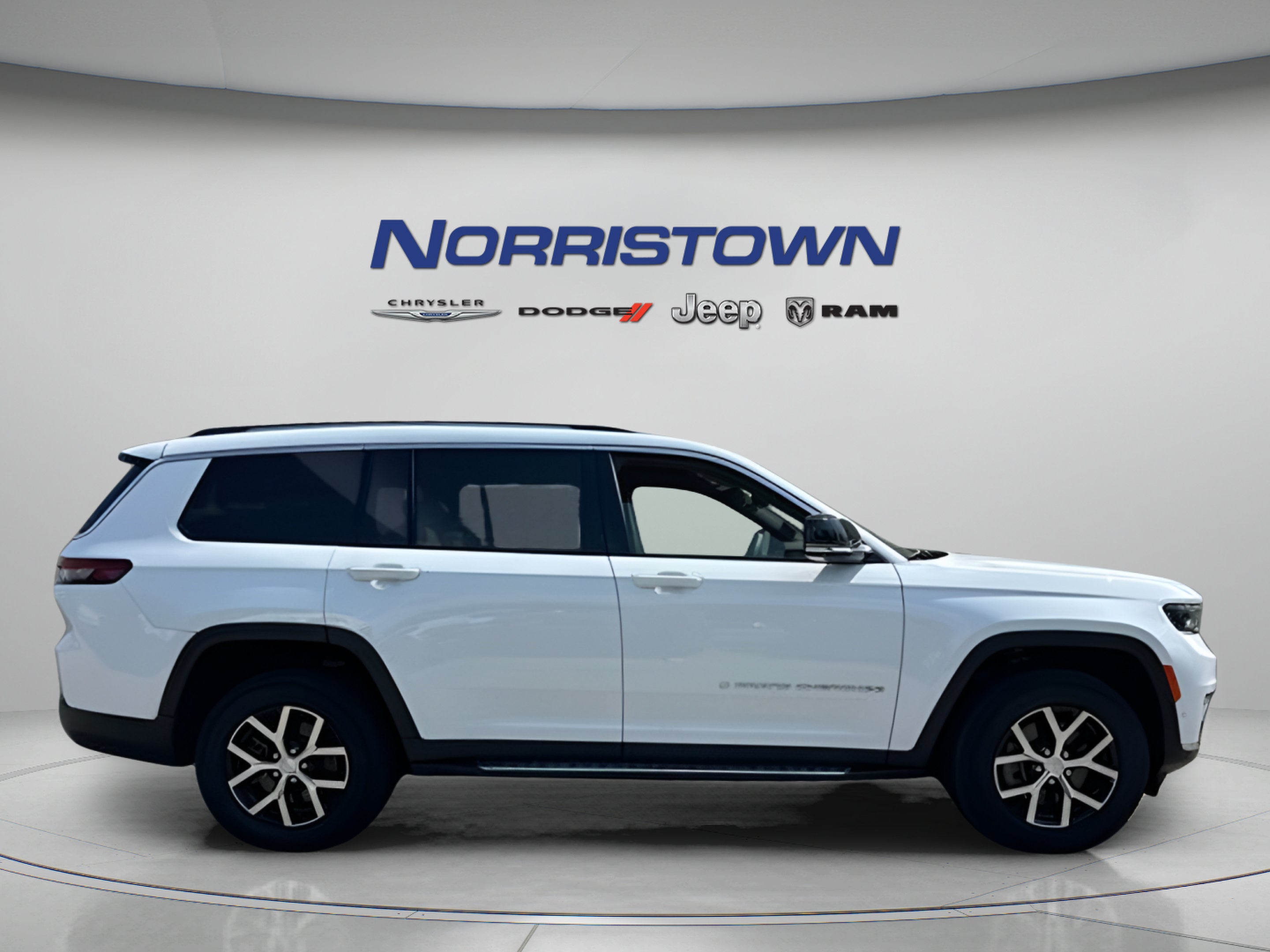 2023 Jeep Grand Cherokee L Limited 4x4
