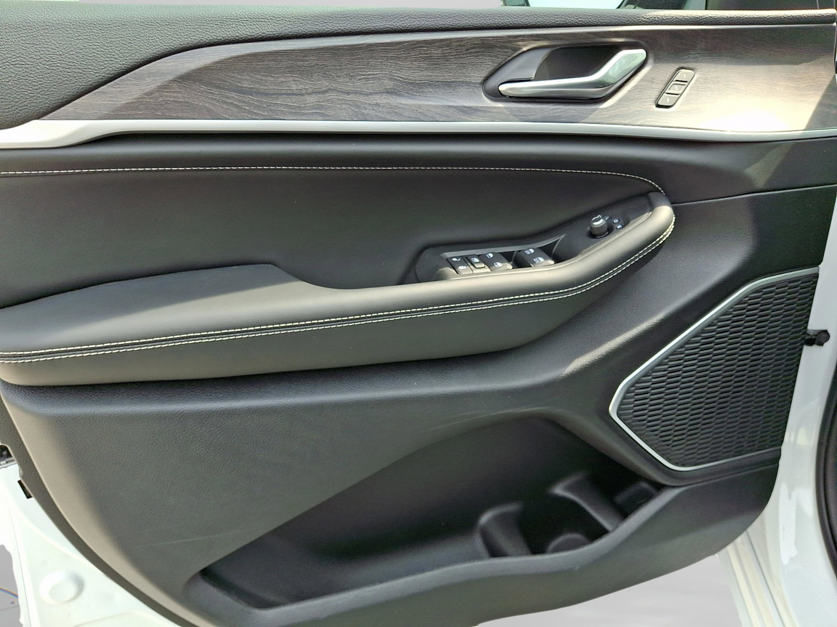 2026 Jeep Grand Cherokee GRAND CHEROKEE L LIMITED RESERVE 4X4