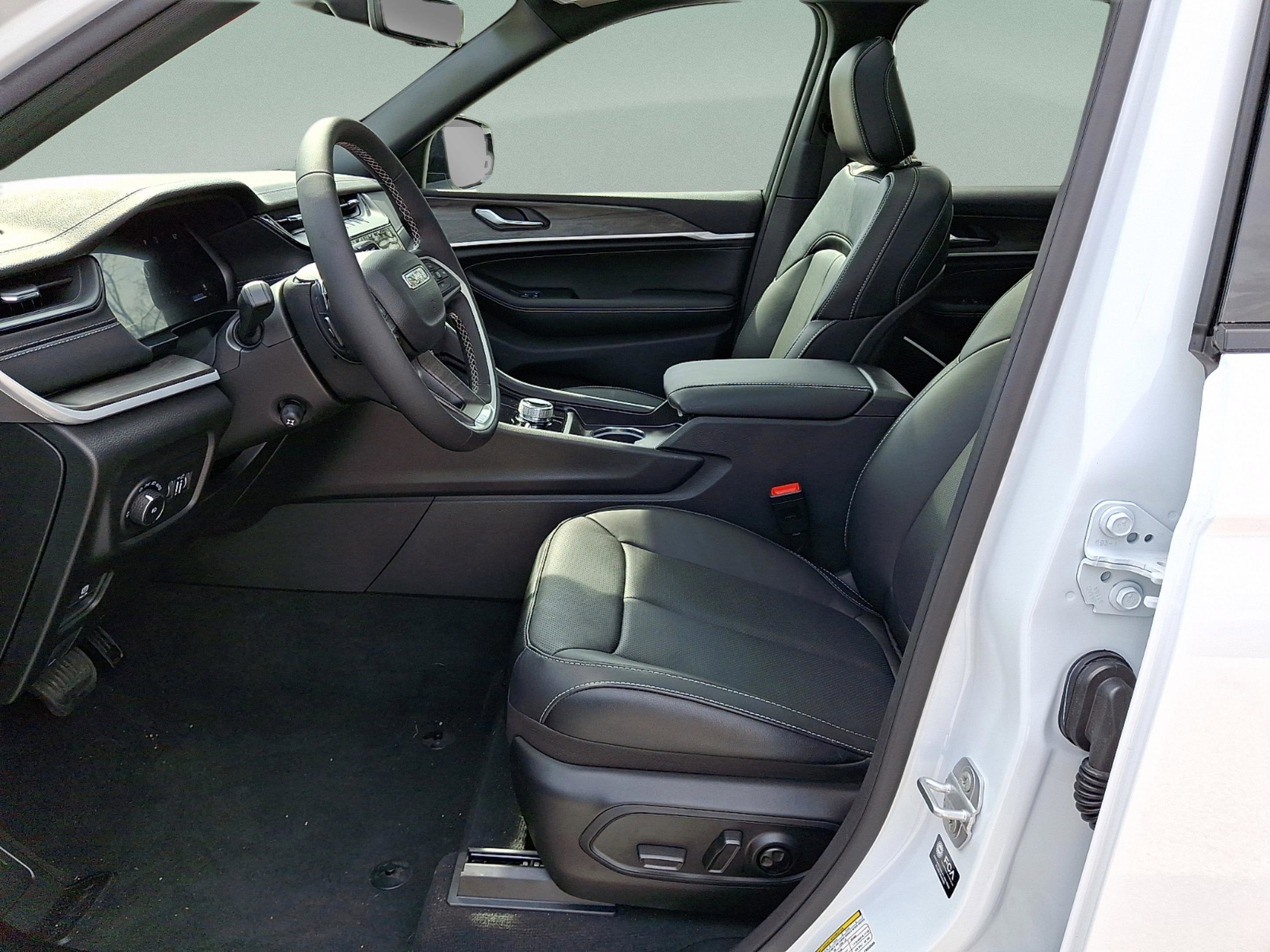 2026 Jeep Grand Cherokee GRAND CHEROKEE L LIMITED RESERVE 4X4