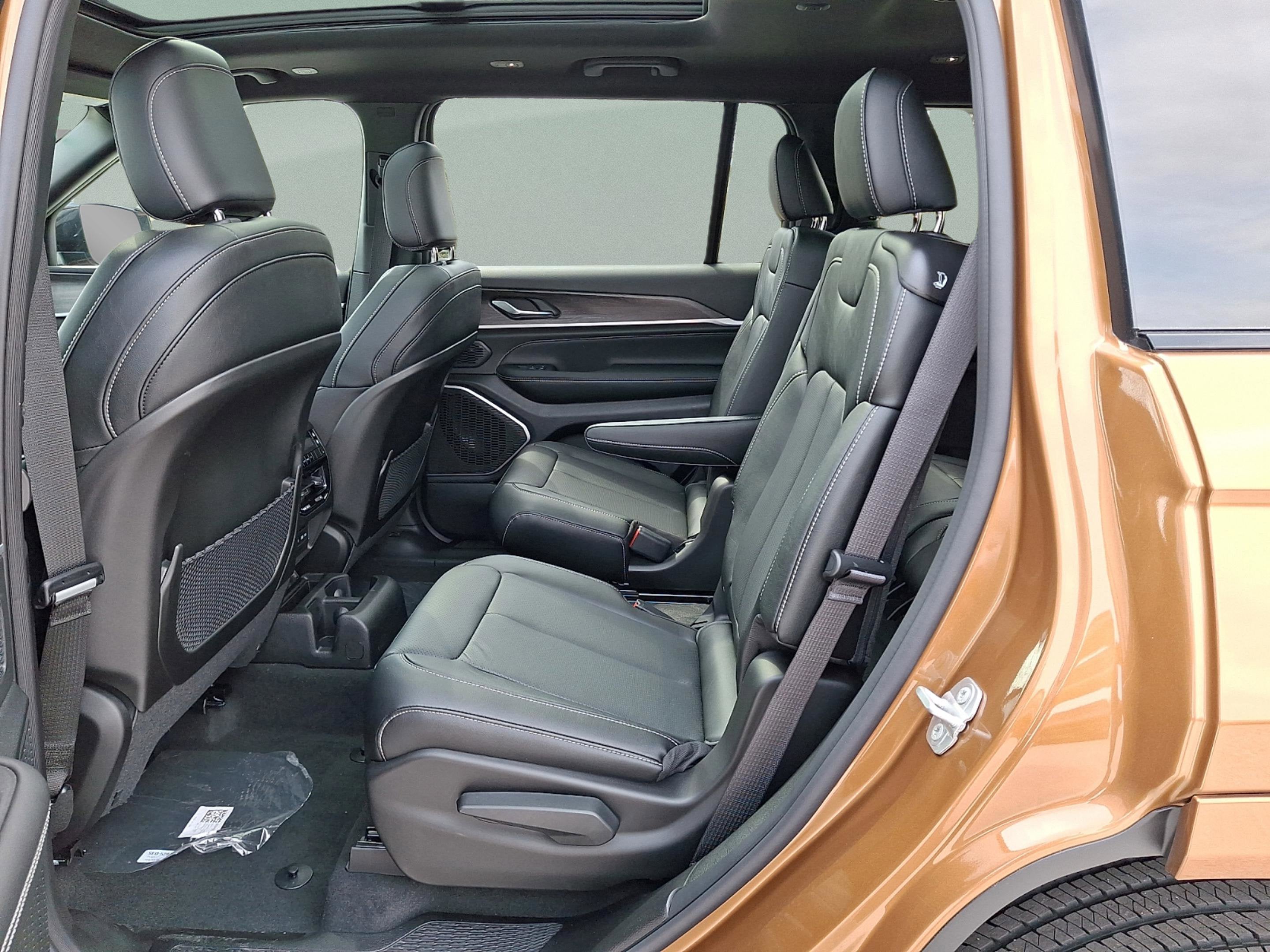 2026 Jeep Grand Cherokee GRAND CHEROKEE L LIMITED RESERVE 4X4