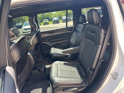 2023 Jeep Grand Cherokee L Overland 4x4