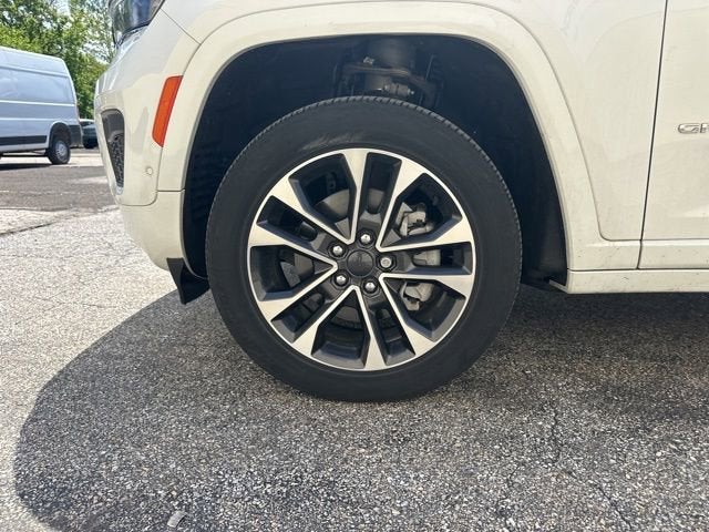 2023 Jeep Grand Cherokee L Overland 4x4