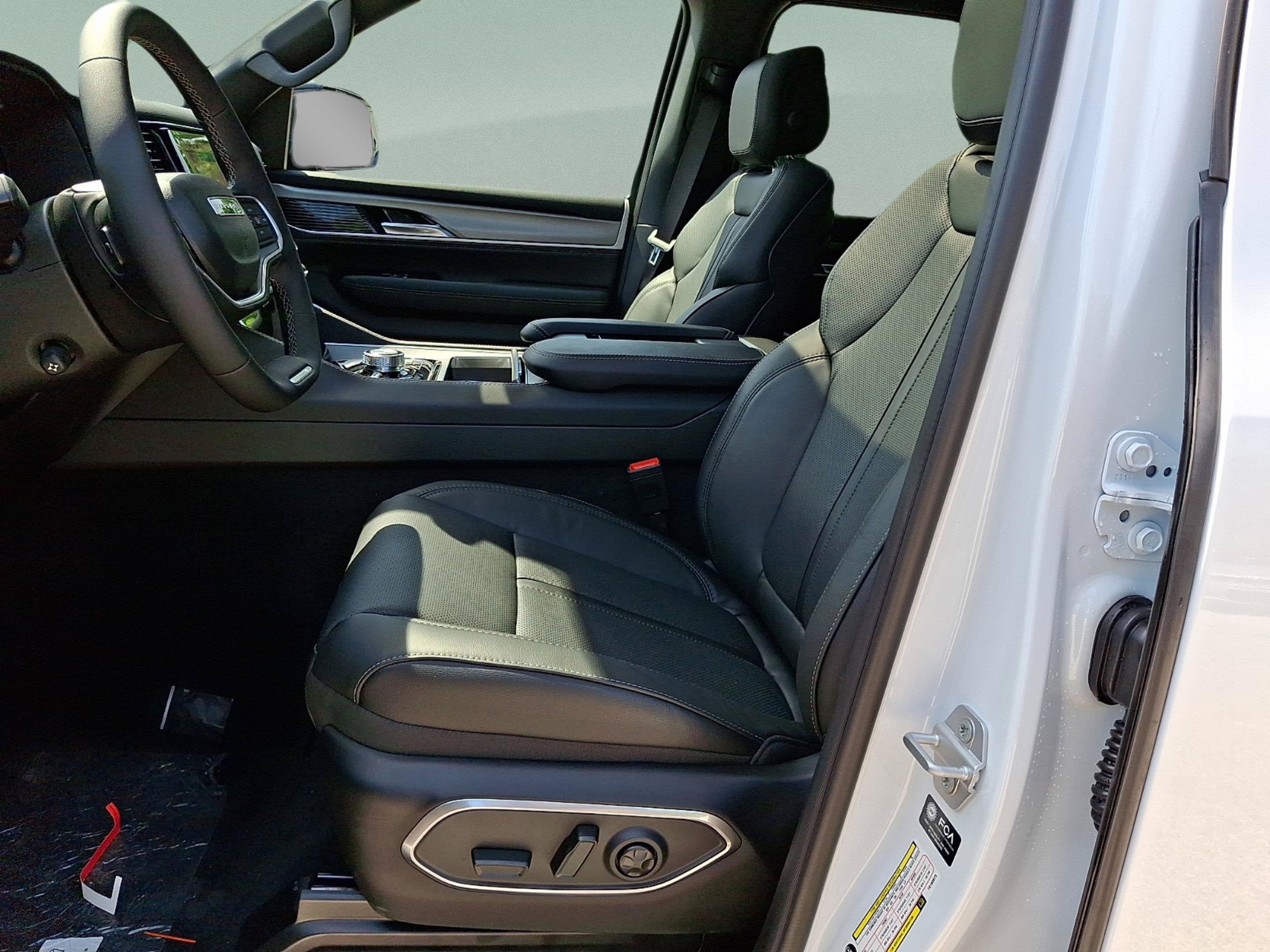 2026 Jeep Grand Wagoneer GRAND WAGONEER UPLAND 4X4