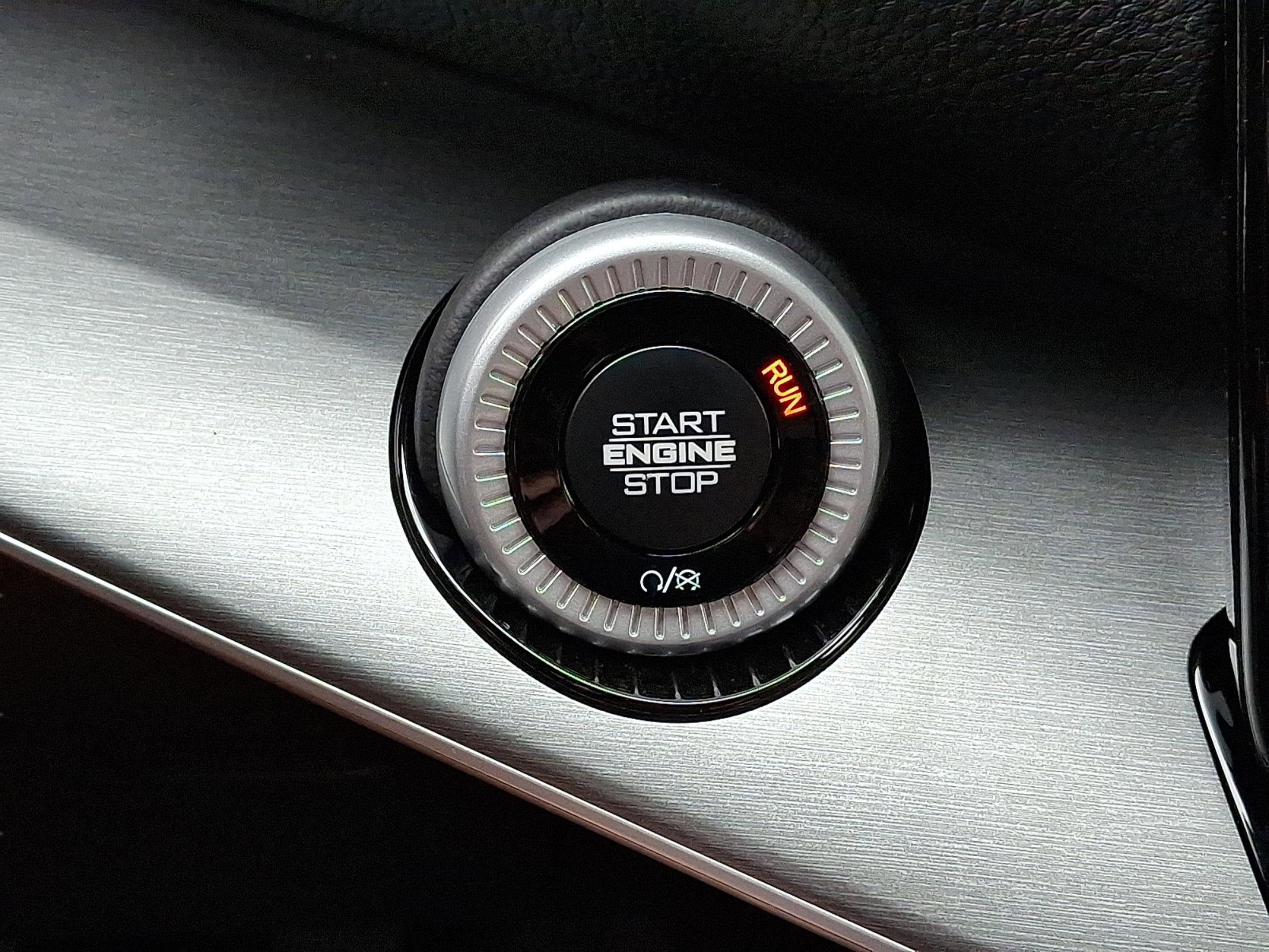 2025 Jeep Wagoneer WAGONEER CARBIDE 4X4