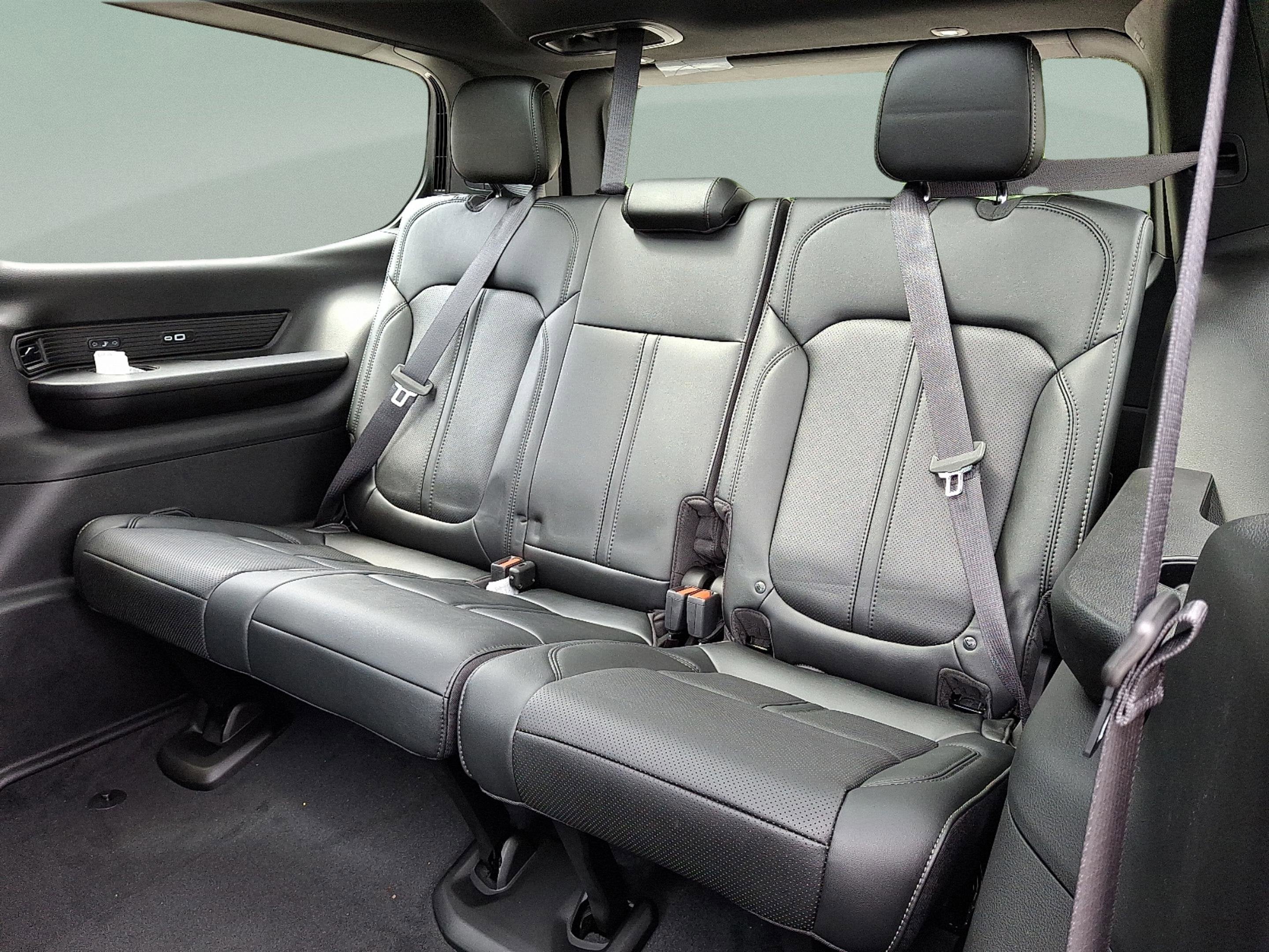 2025 Jeep Wagoneer WAGONEER OVERLAND 4X4