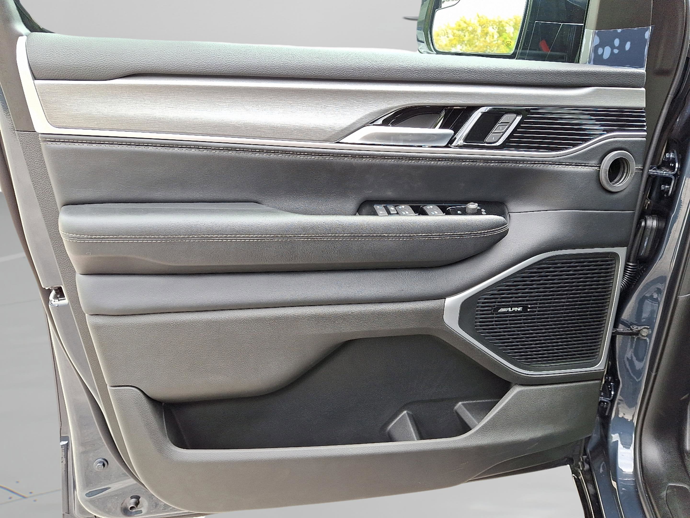 2025 Jeep Wagoneer WAGONEER OVERLAND 4X4