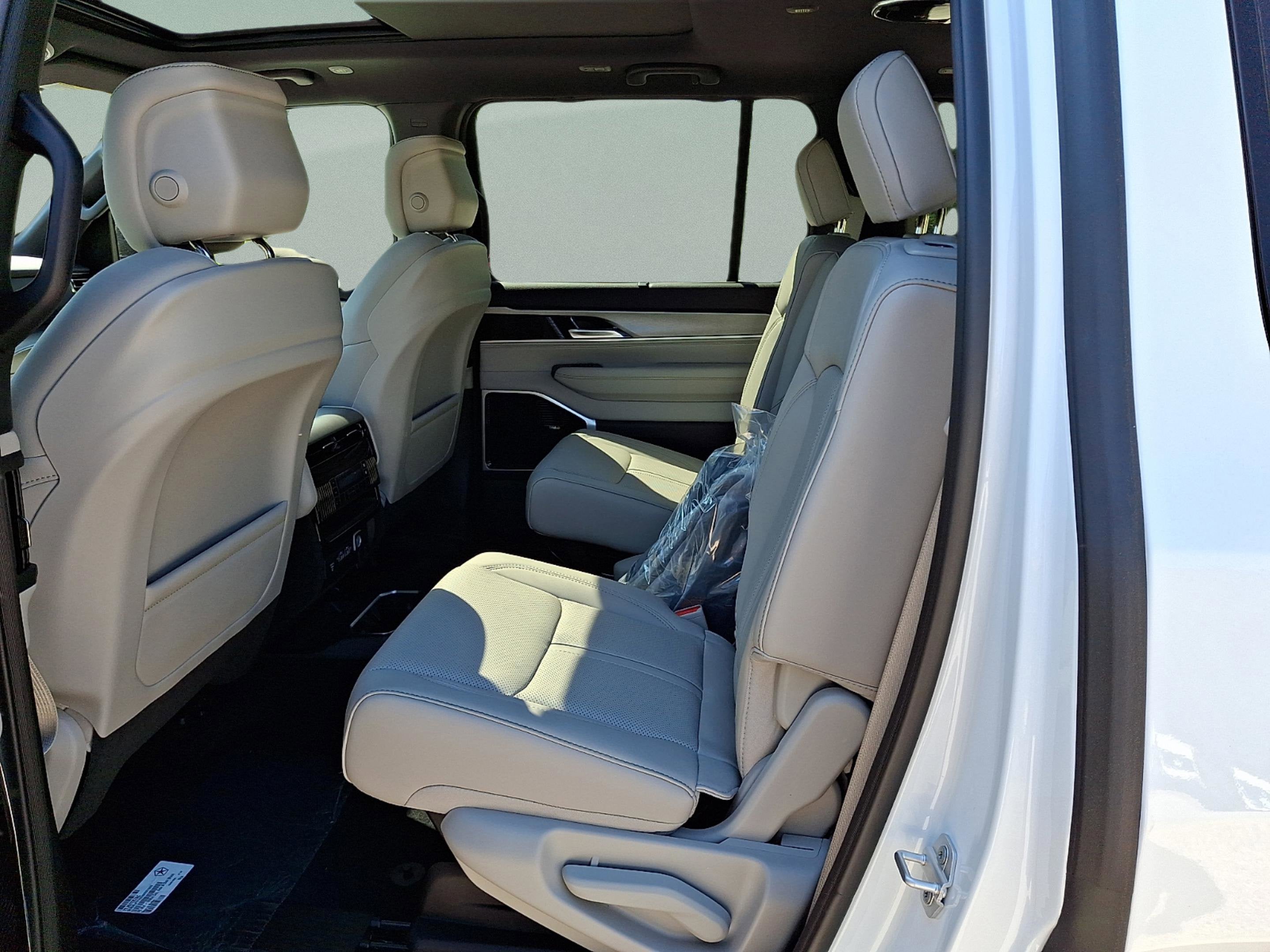 2026 Jeep Grand Wagoneer GRAND WAGONEER LIMITED RESERVE 4X4