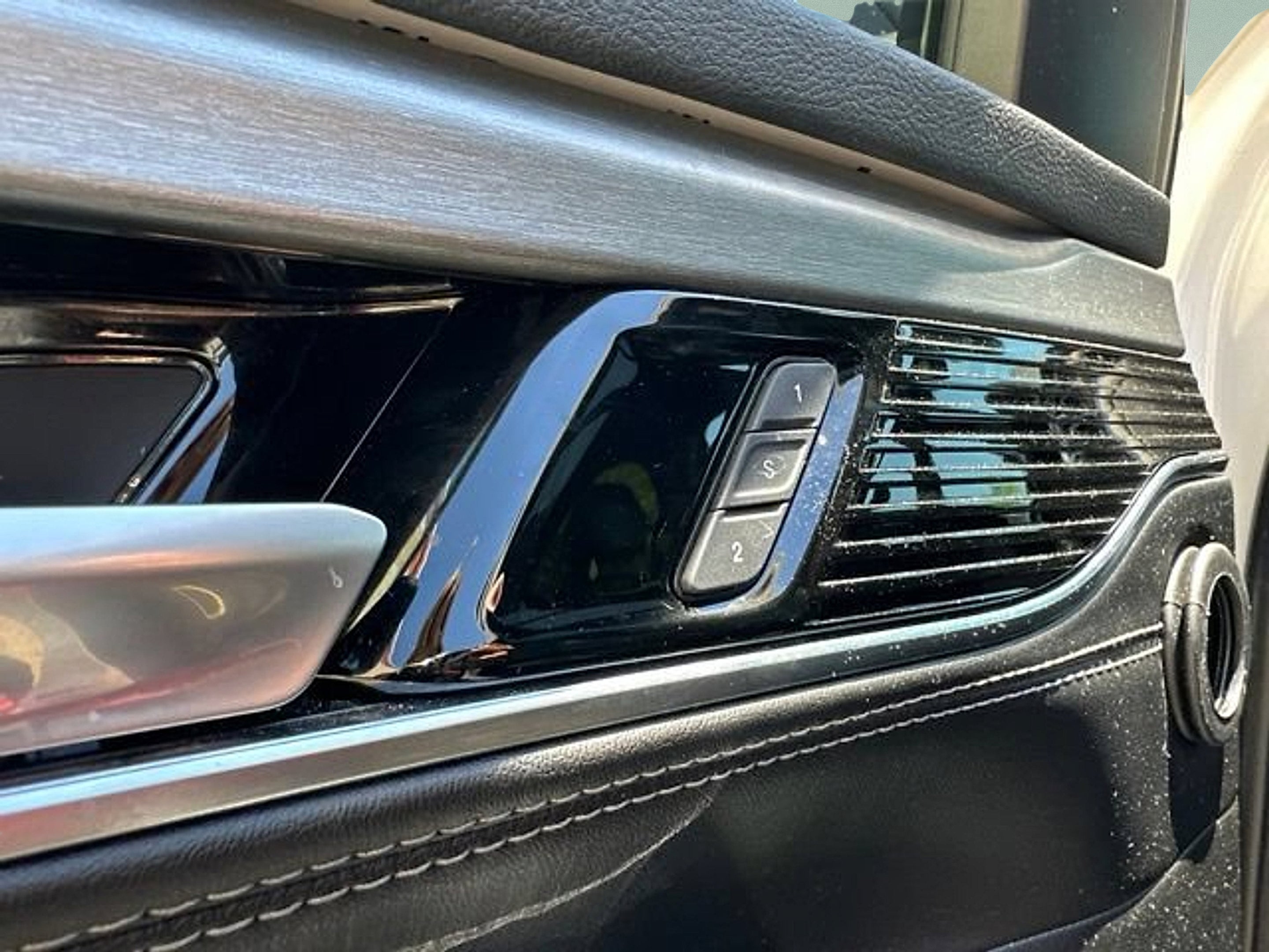 2023 Jeep Wagoneer Series II Carbide 4x4