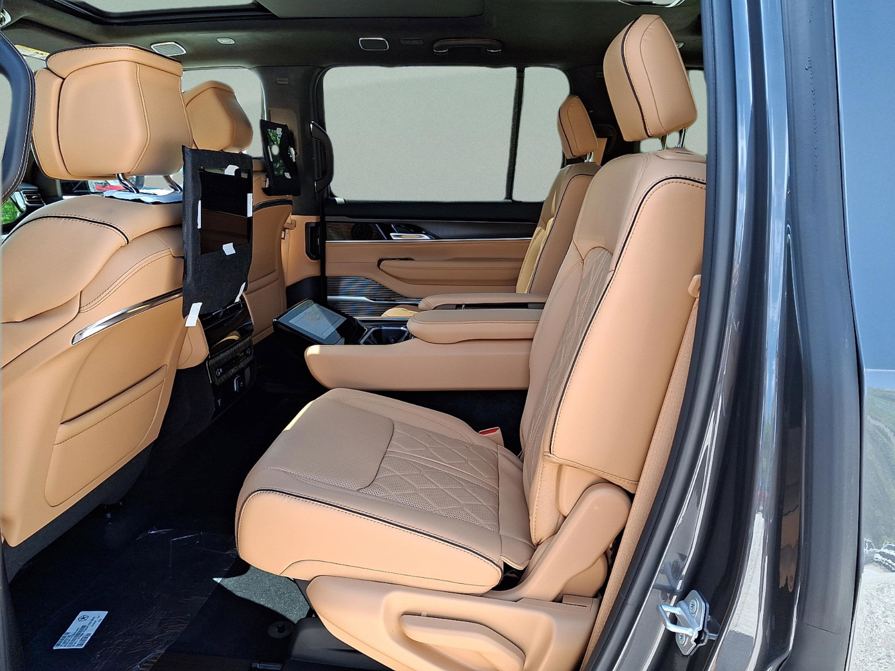 2026 Jeep Grand Wagoneer GRAND WAGONEER SUMMIT RESERVE 4X4