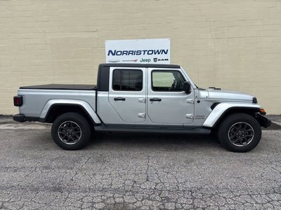 2022 Jeep Gladiator Overland 4x4