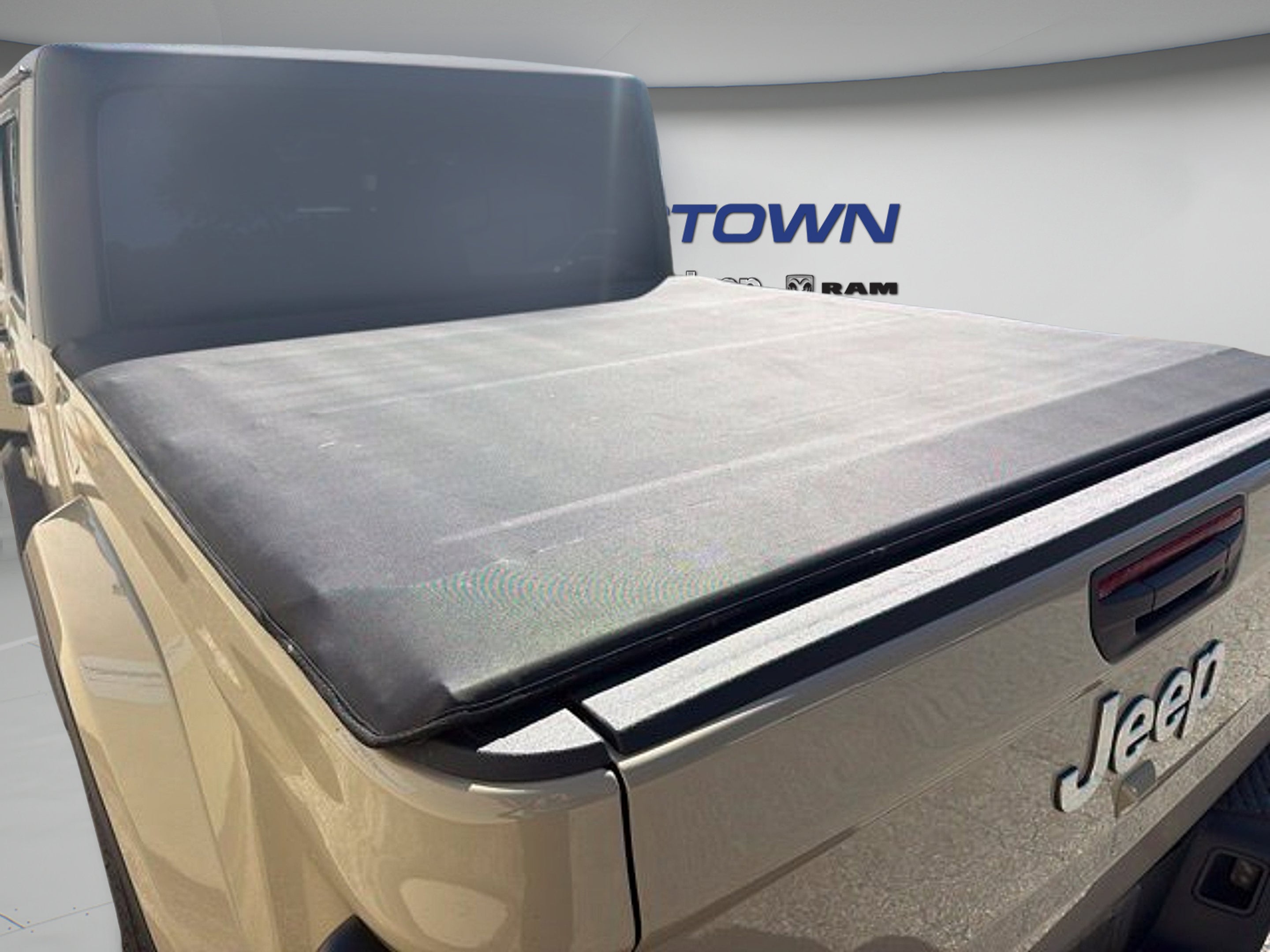 2022 Jeep Gladiator Overland 4x4