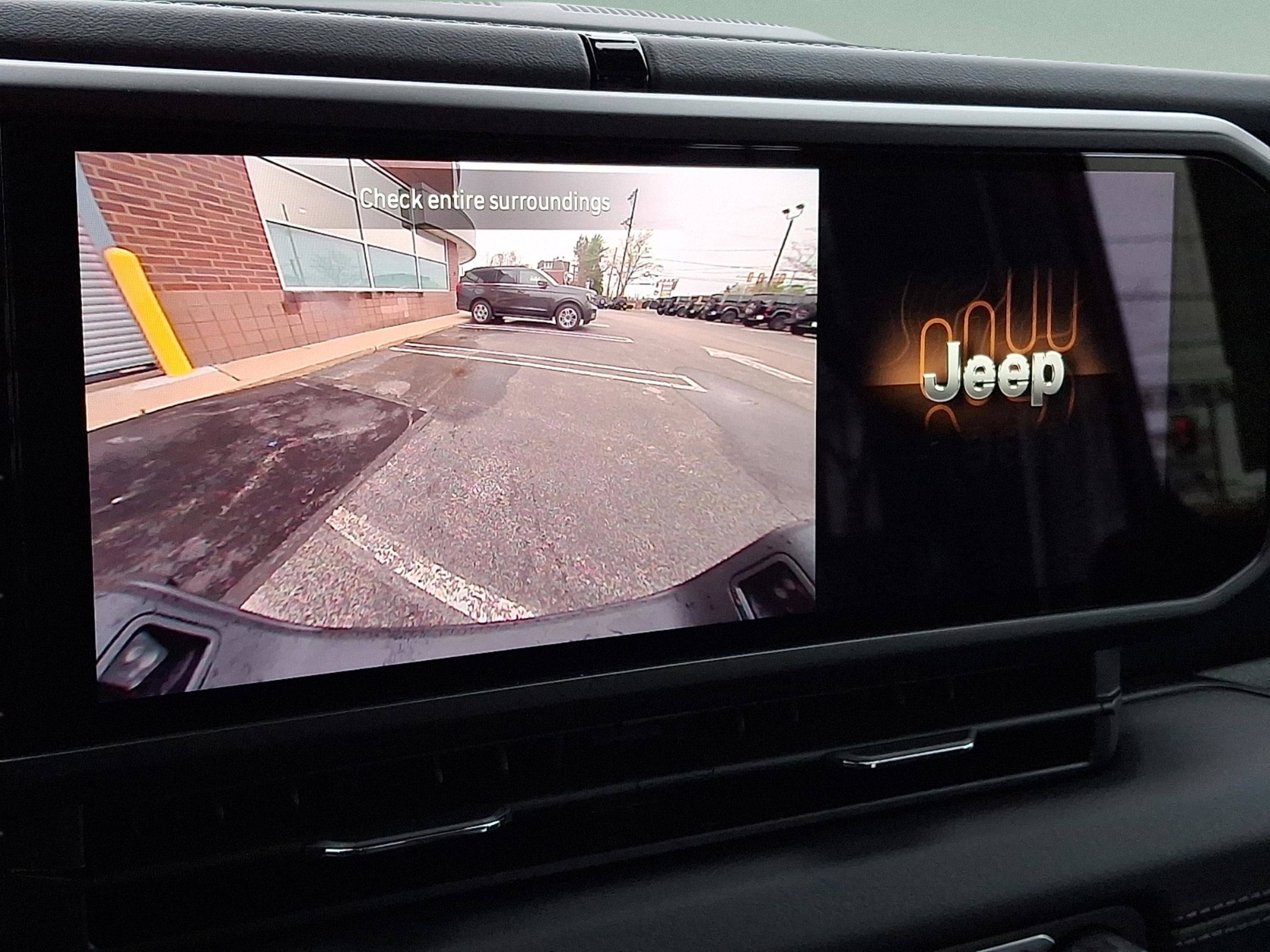 2026 Jeep Gladiator GLADIATOR SAHARA 4X4