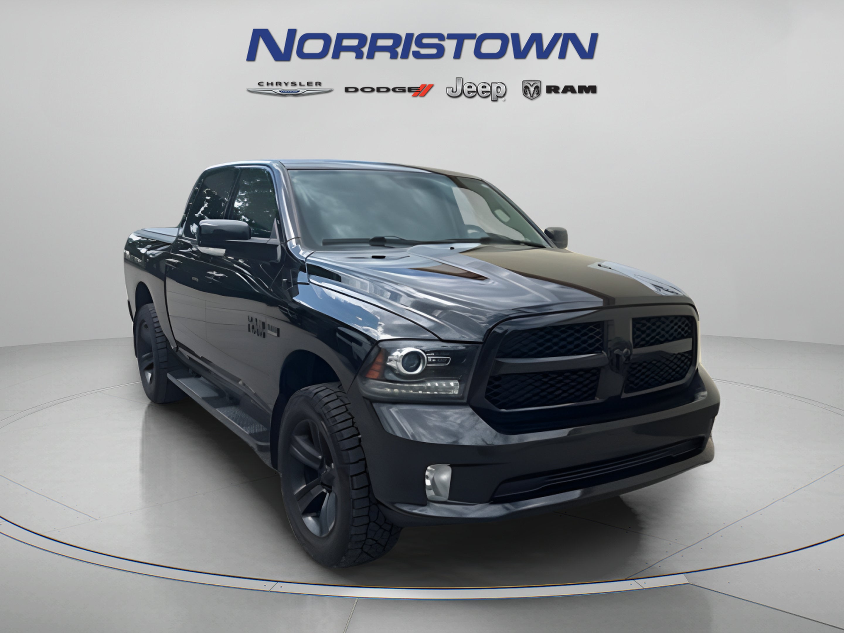 2018 RAM 1500 Night Crew Cab 4x4 5'7' Box