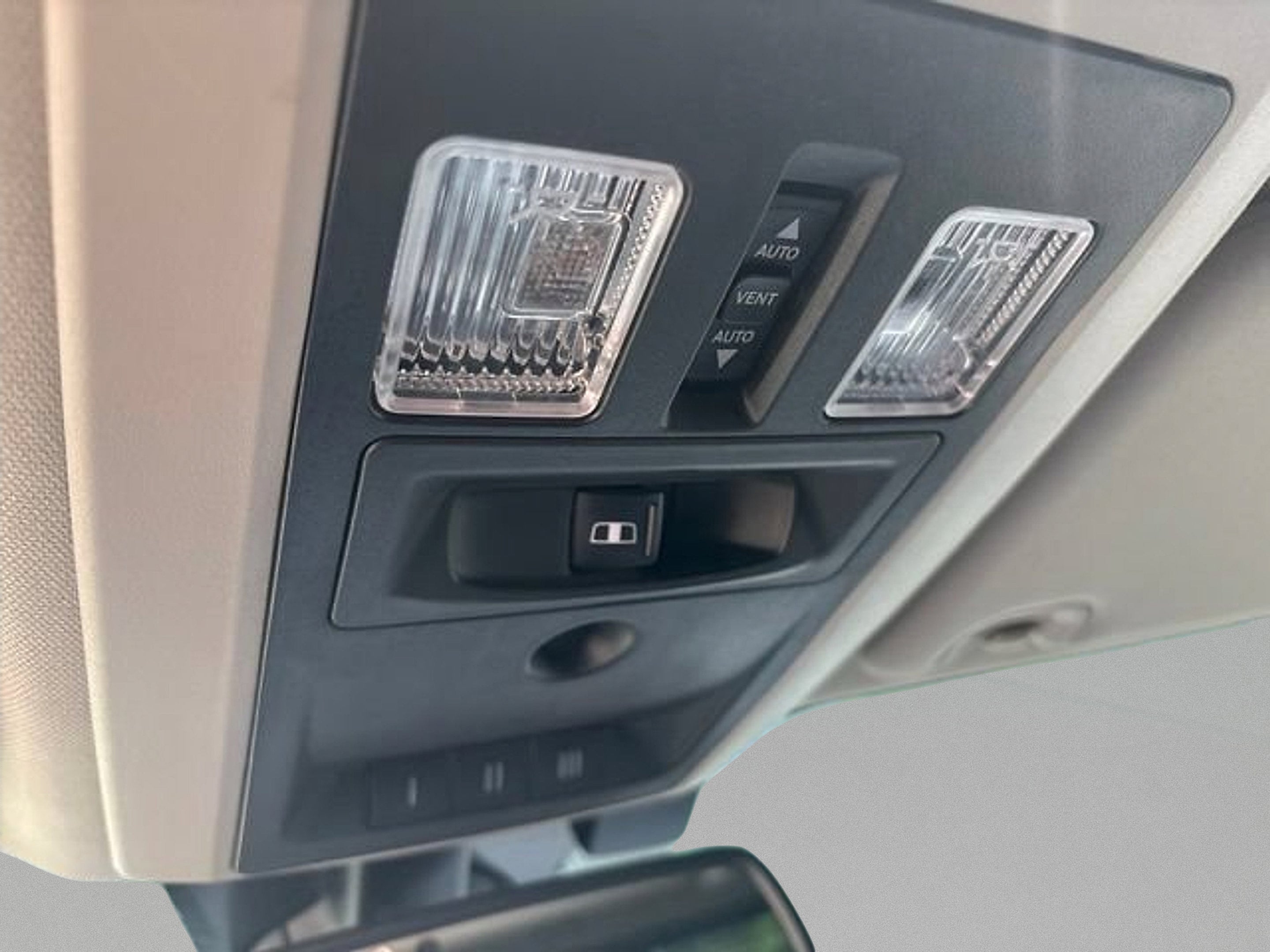 2018 RAM 1500 Night Crew Cab 4x4 5'7' Box