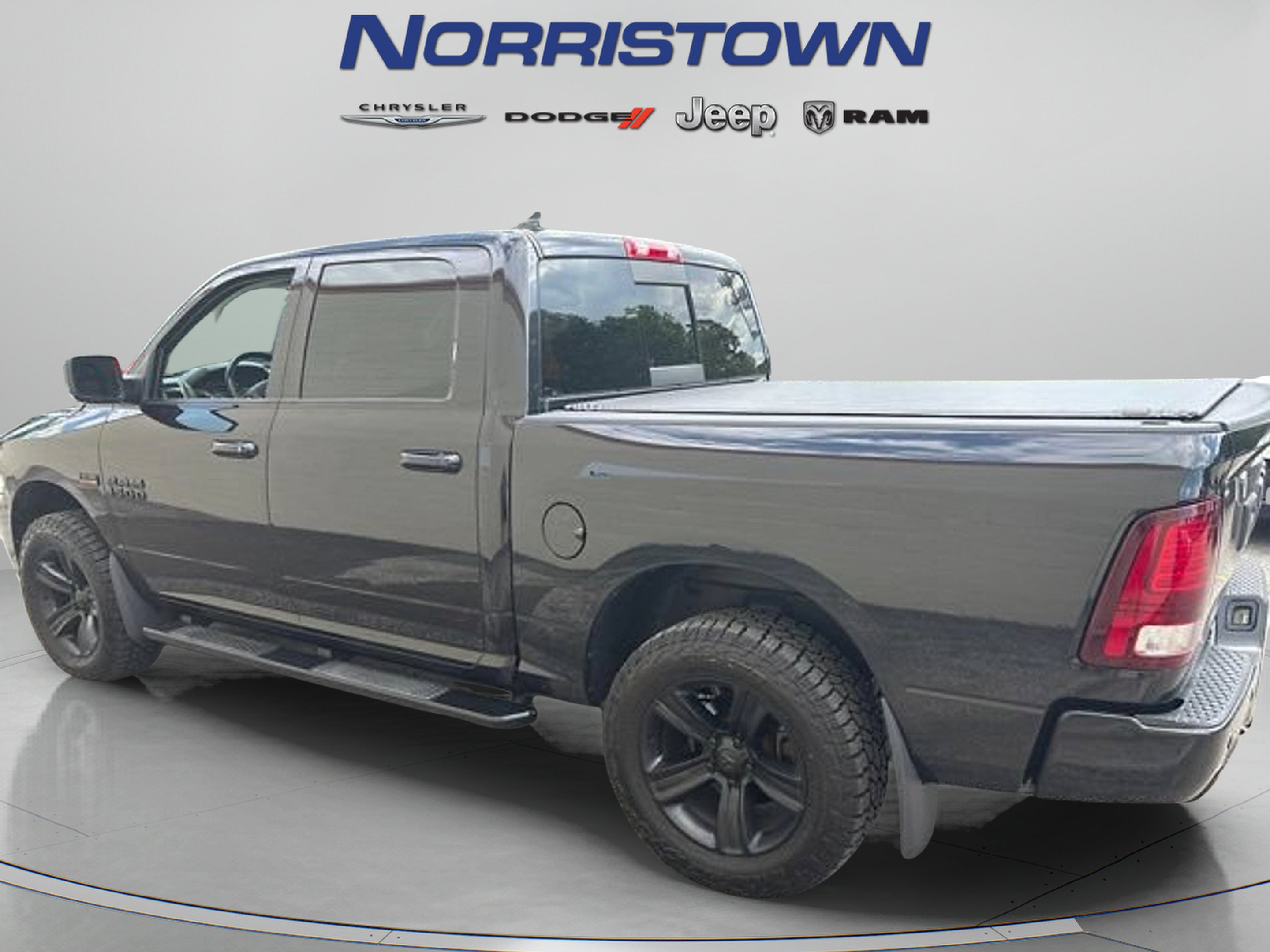 2018 RAM 1500 Night Crew Cab 4x4 5'7' Box
