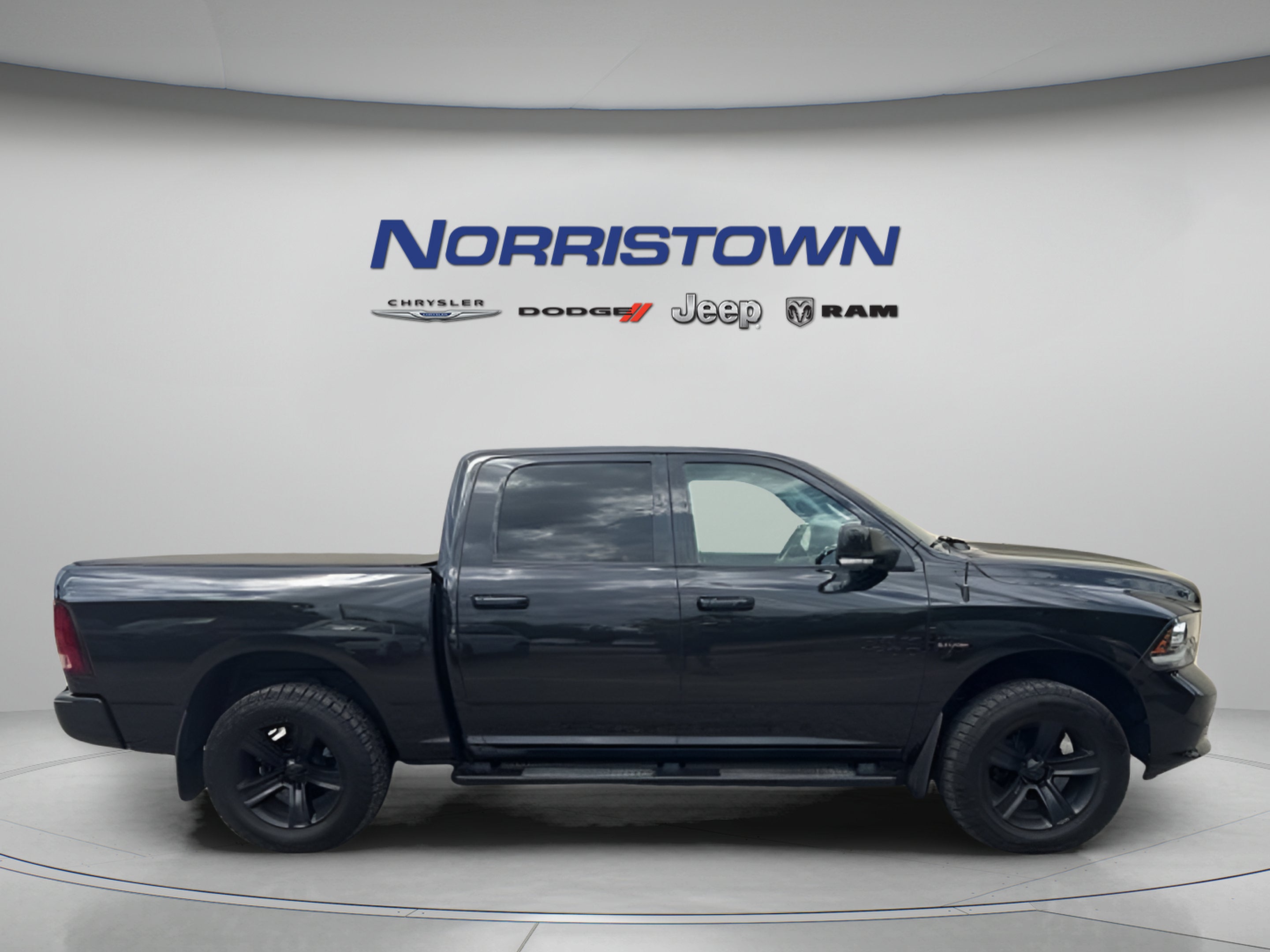 2018 RAM 1500 Night Crew Cab 4x4 5'7' Box