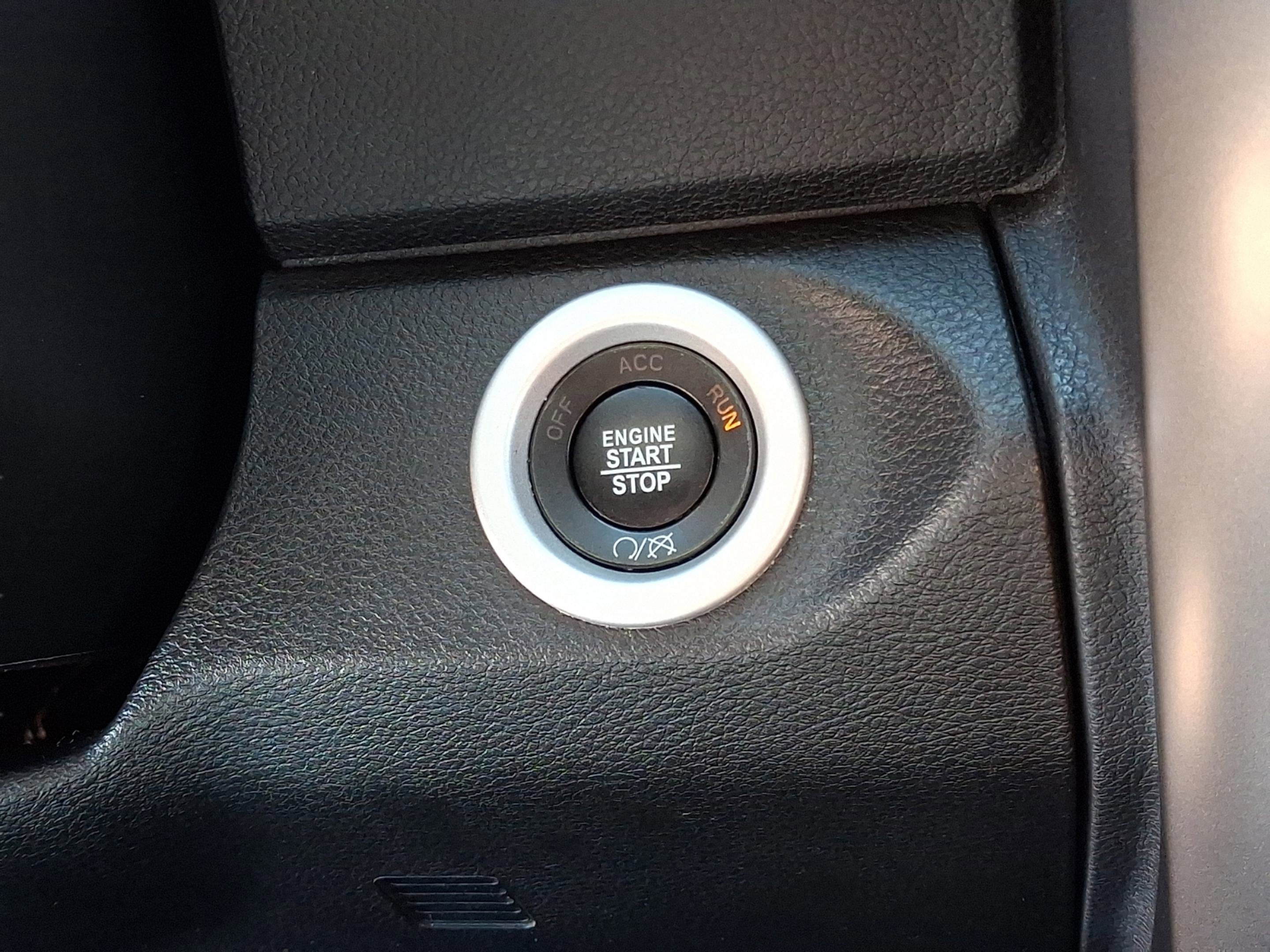 2017 RAM 1500 Sport Crew Cab 4x4 5'7' Box