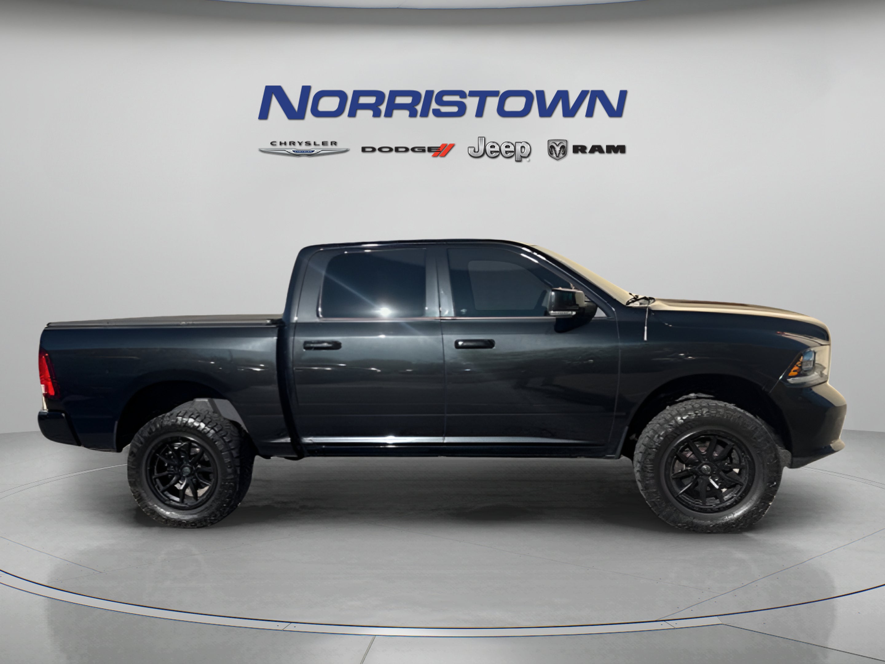 2017 RAM 1500 Sport Crew Cab 4x4 5'7' Box