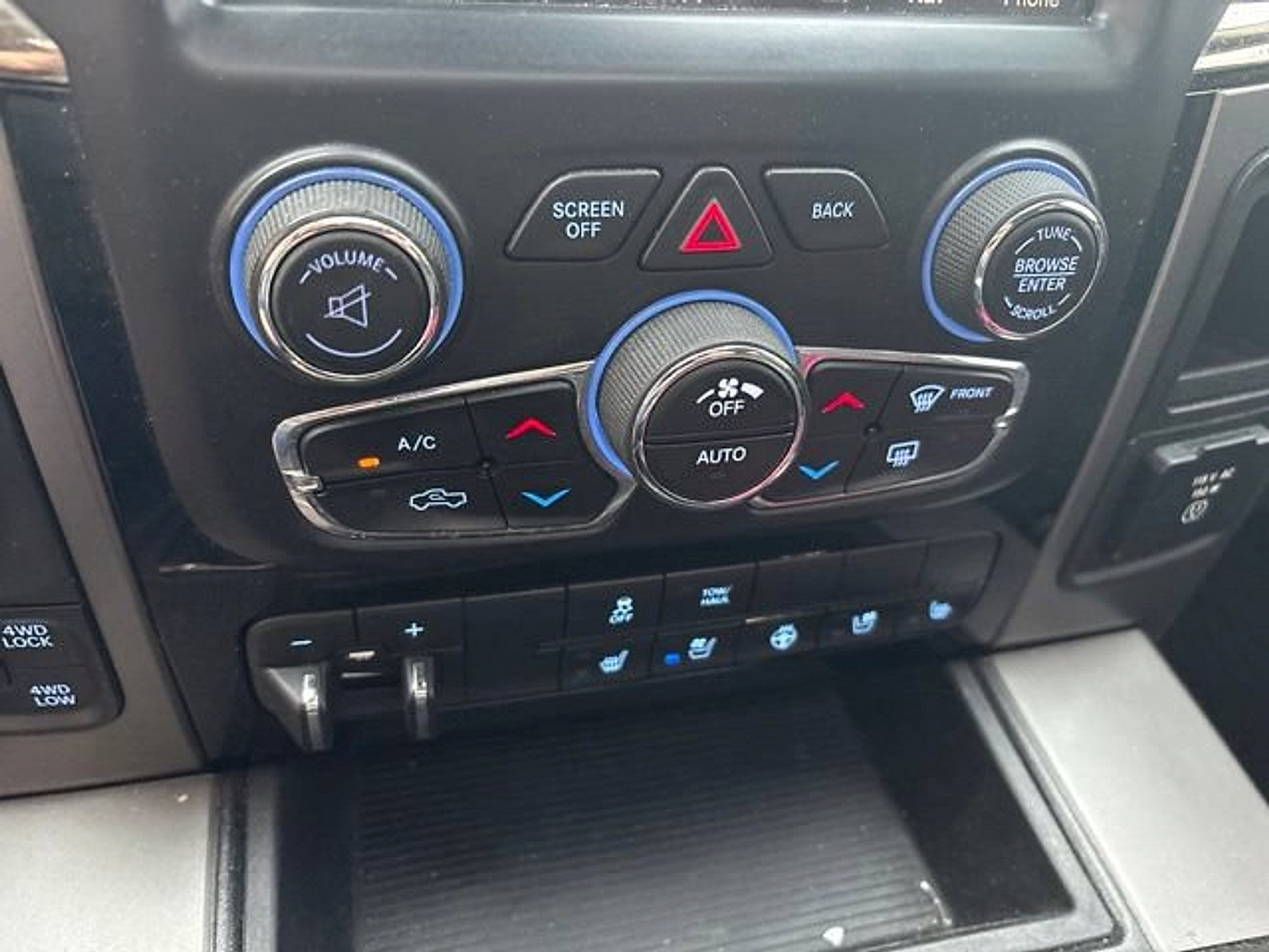 2014 RAM 1500 Sport
