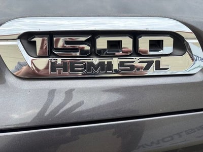 2020 RAM 1500 Big Horn Quad Cab 4x4 6'4' Box