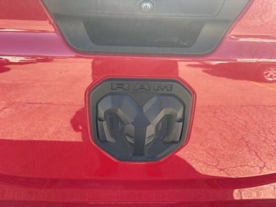 2022 RAM 1500 Big Horn Crew Cab 4x4 5'7' Box