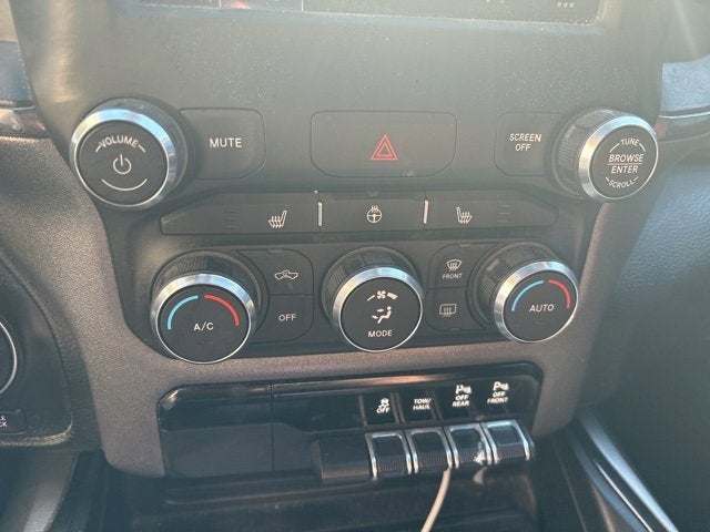 2022 RAM 1500 Big Horn Crew Cab 4x4 5'7' Box