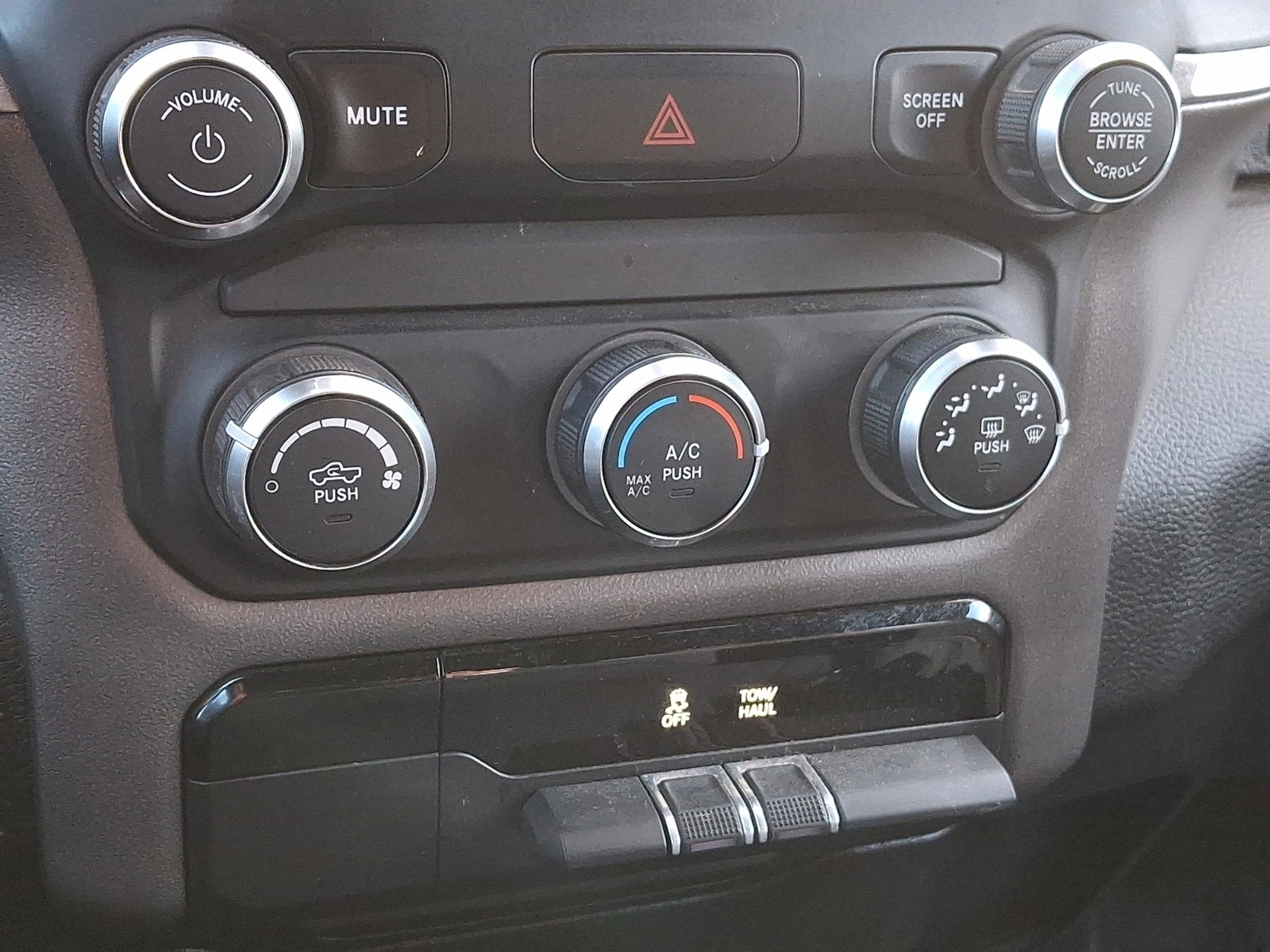 2021 RAM 1500 Big Horn Crew Cab 4x4 5'7' Box