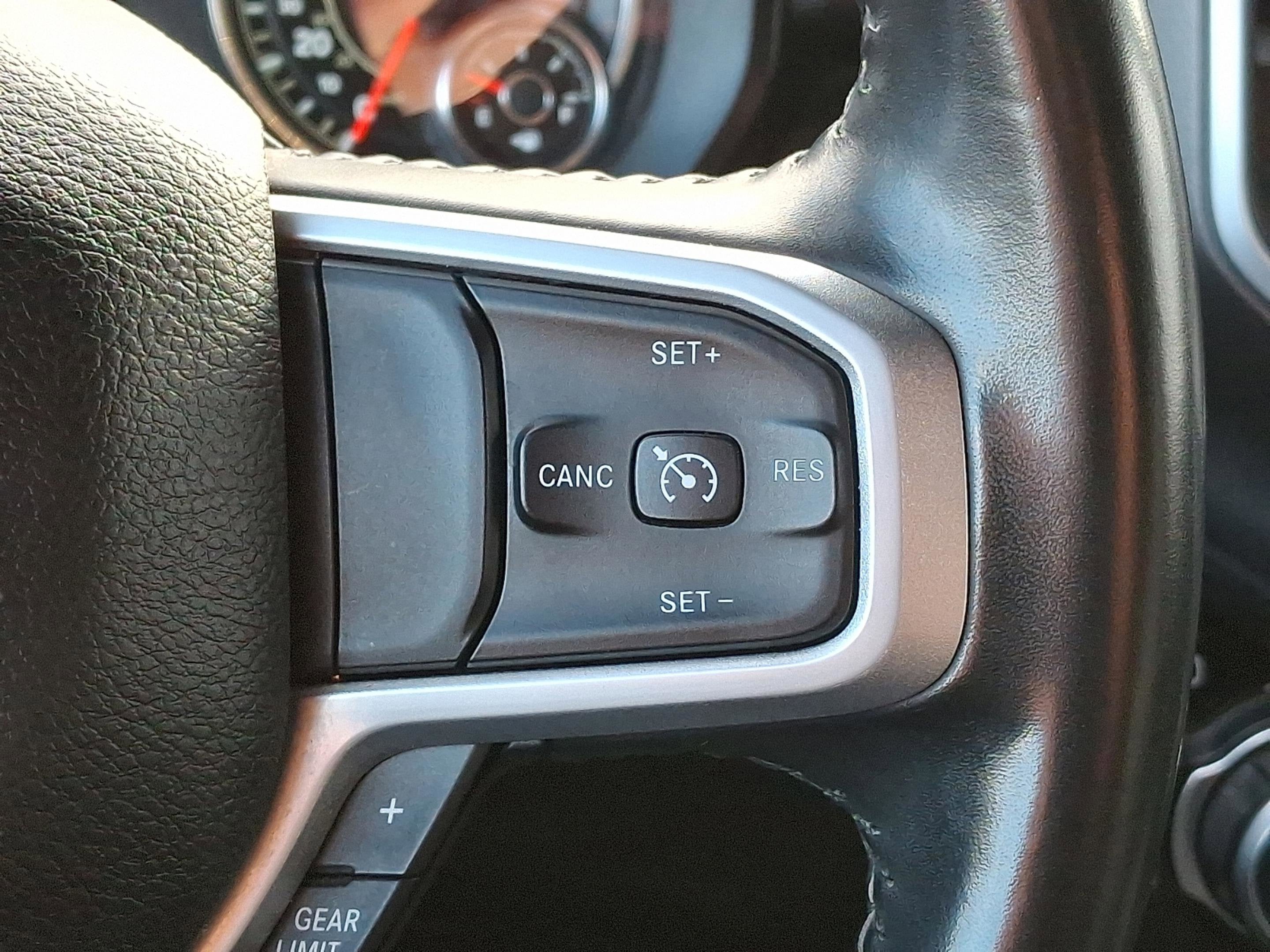 2021 RAM 1500 Big Horn Crew Cab 4x4 5'7' Box