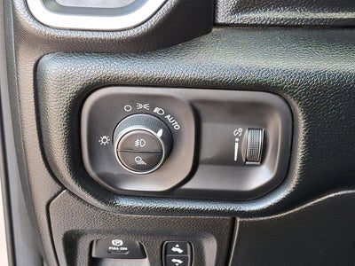 2021 RAM 1500 Big Horn Crew Cab 4x4 5'7' Box