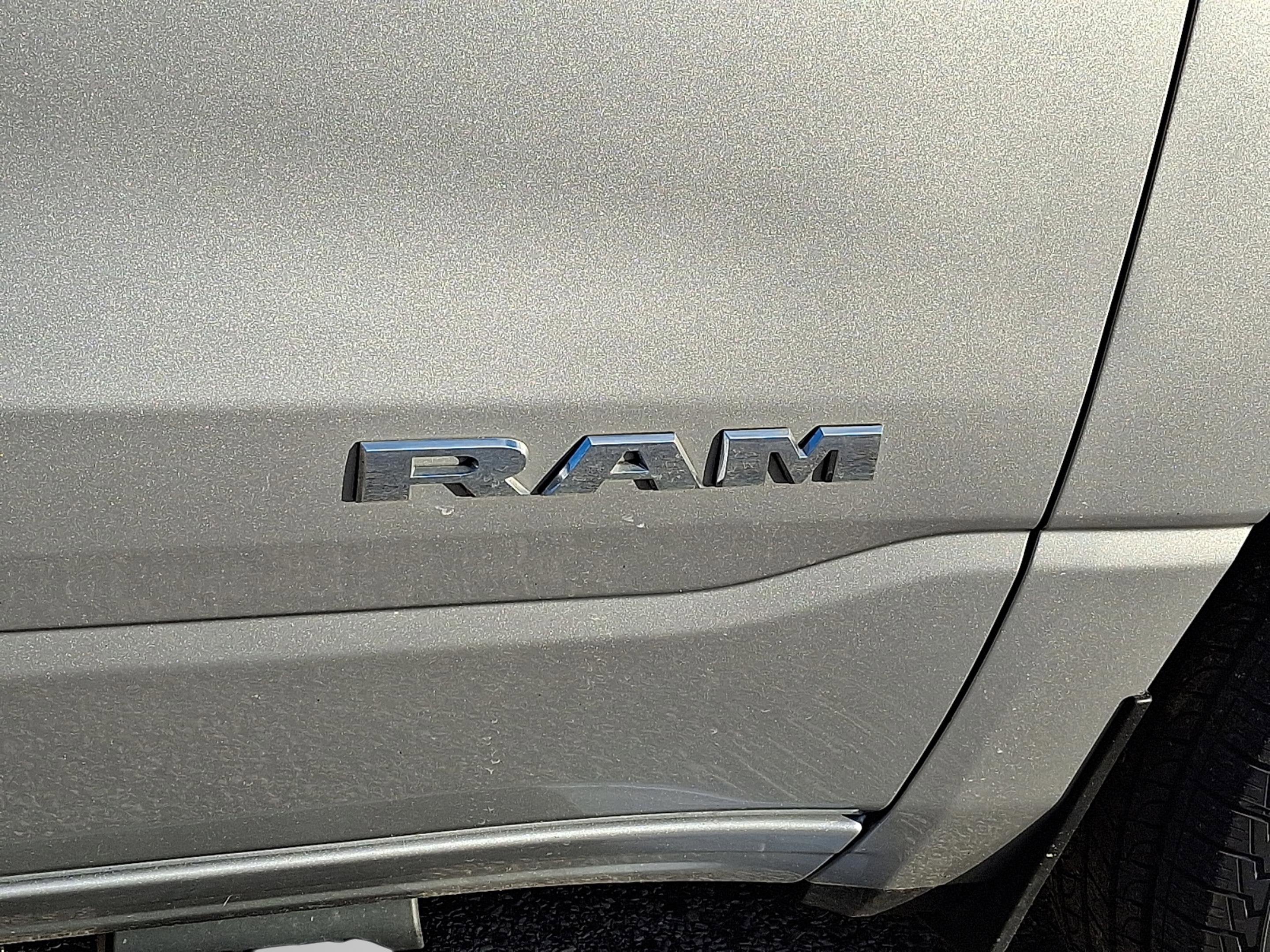 2021 RAM 1500 Big Horn Crew Cab 4x4 5'7' Box