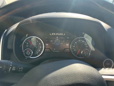 2022 RAM 1500 Big Horn Crew Cab 4x4 5'7' Box