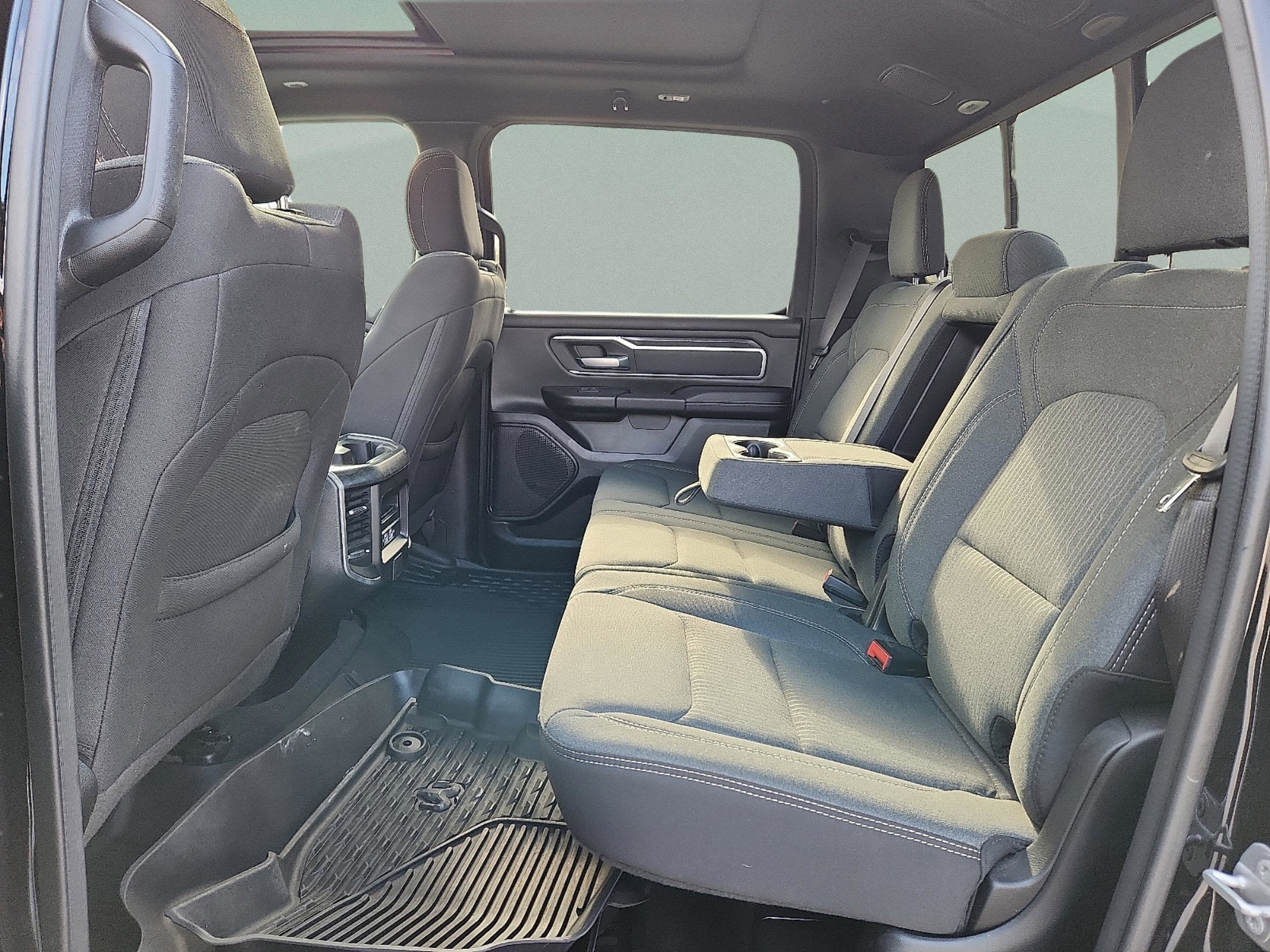 2022 RAM 1500 Big Horn Crew Cab 4x4 5'7' Box