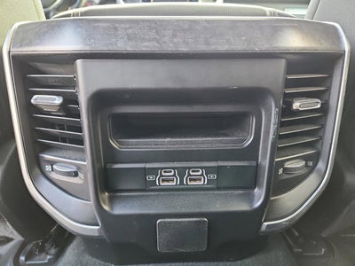 2022 RAM 1500 Big Horn Crew Cab 4x4 5'7' Box