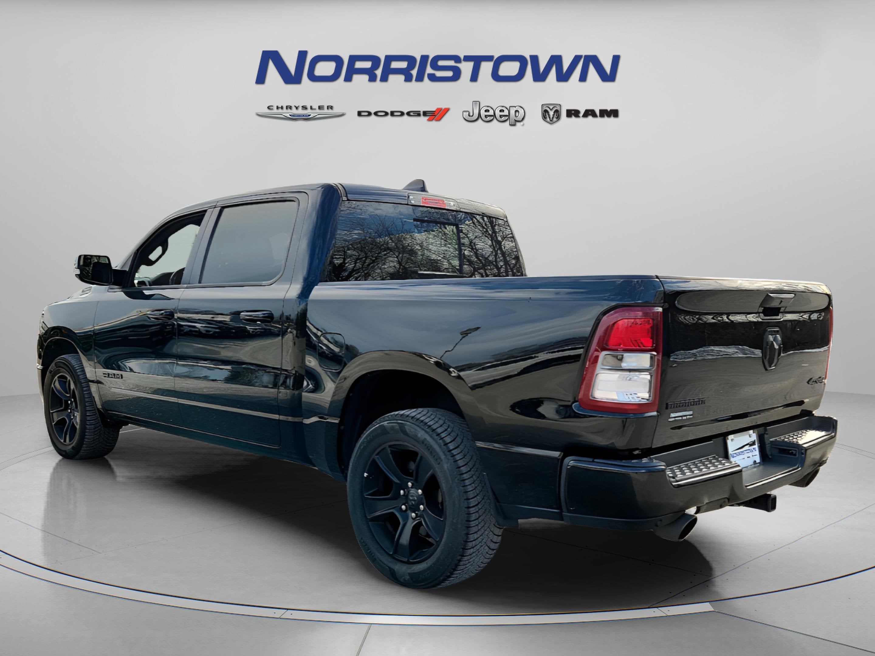 2022 RAM 1500 Big Horn Crew Cab 4x4 5'7' Box
