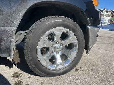 2022 RAM 1500 Big Horn Crew Cab 4x4 5'7' Box