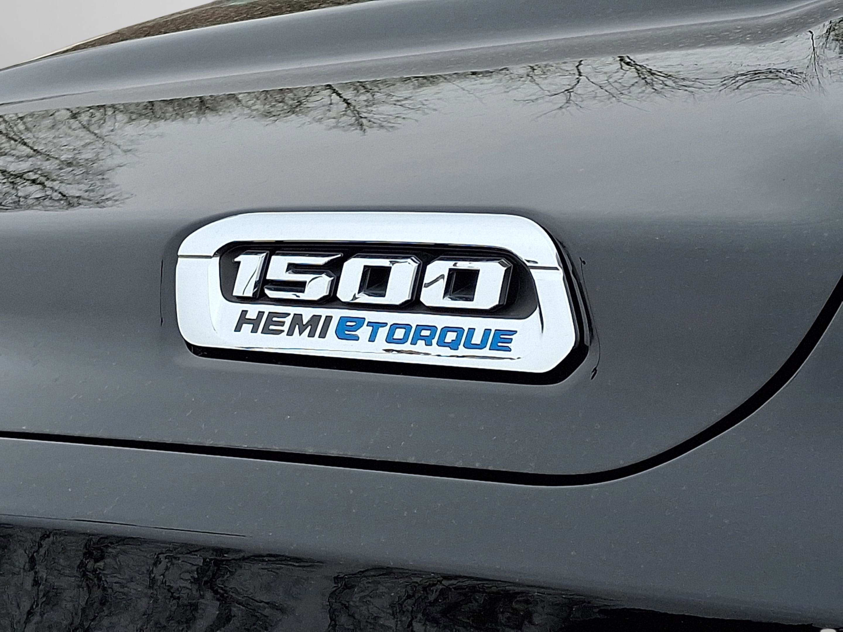 2022 RAM 1500 Big Horn Crew Cab 4x4 5'7' Box