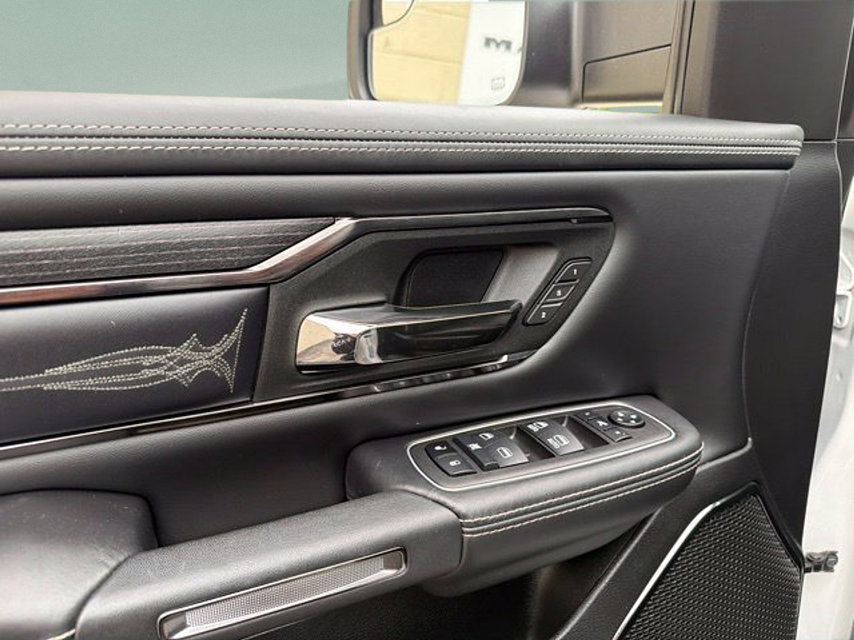 2023 RAM 1500 Limited Crew Cab 4x4 5'7' Box