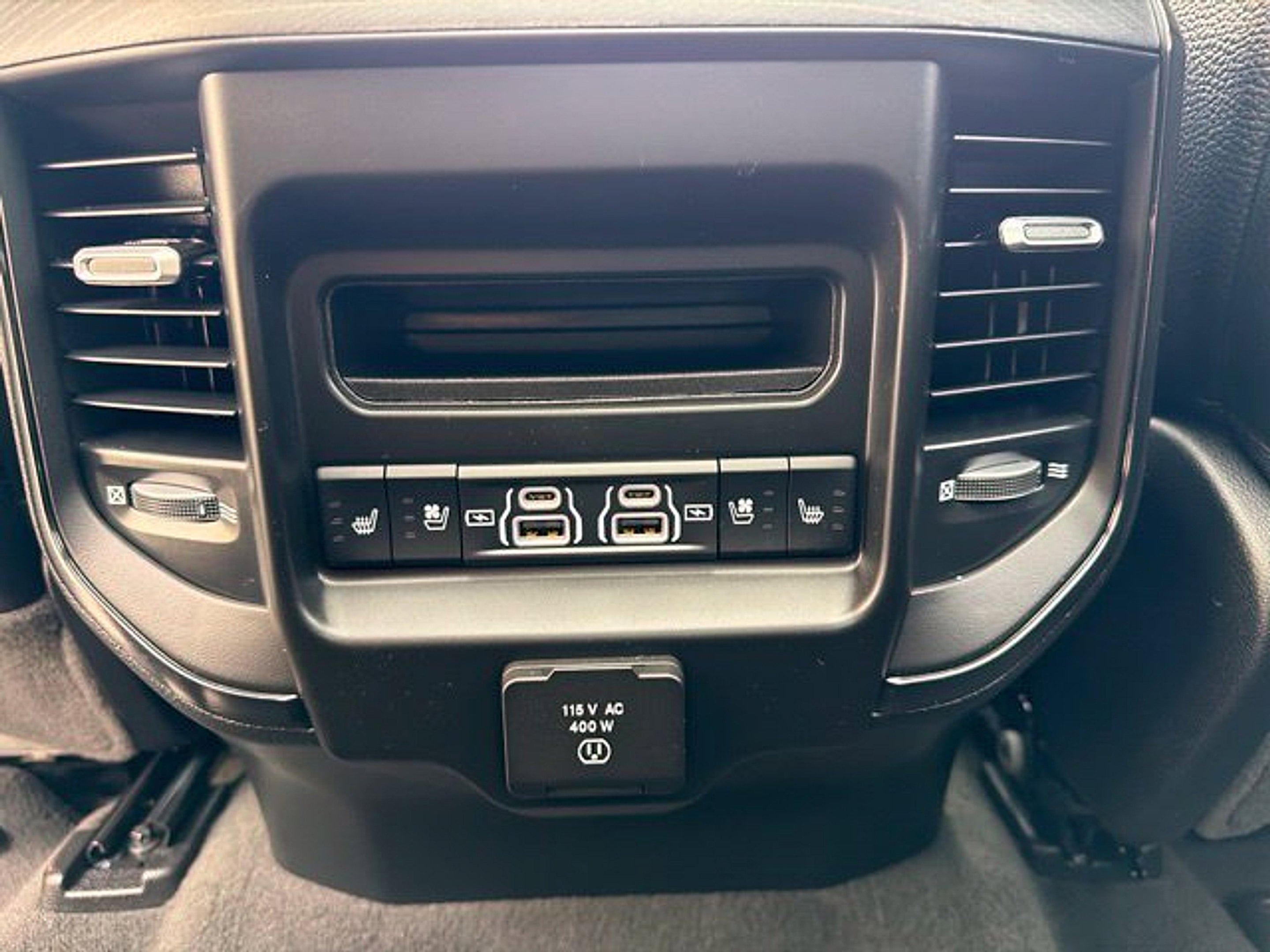 2023 RAM 1500 Limited Crew Cab 4x4 5'7' Box
