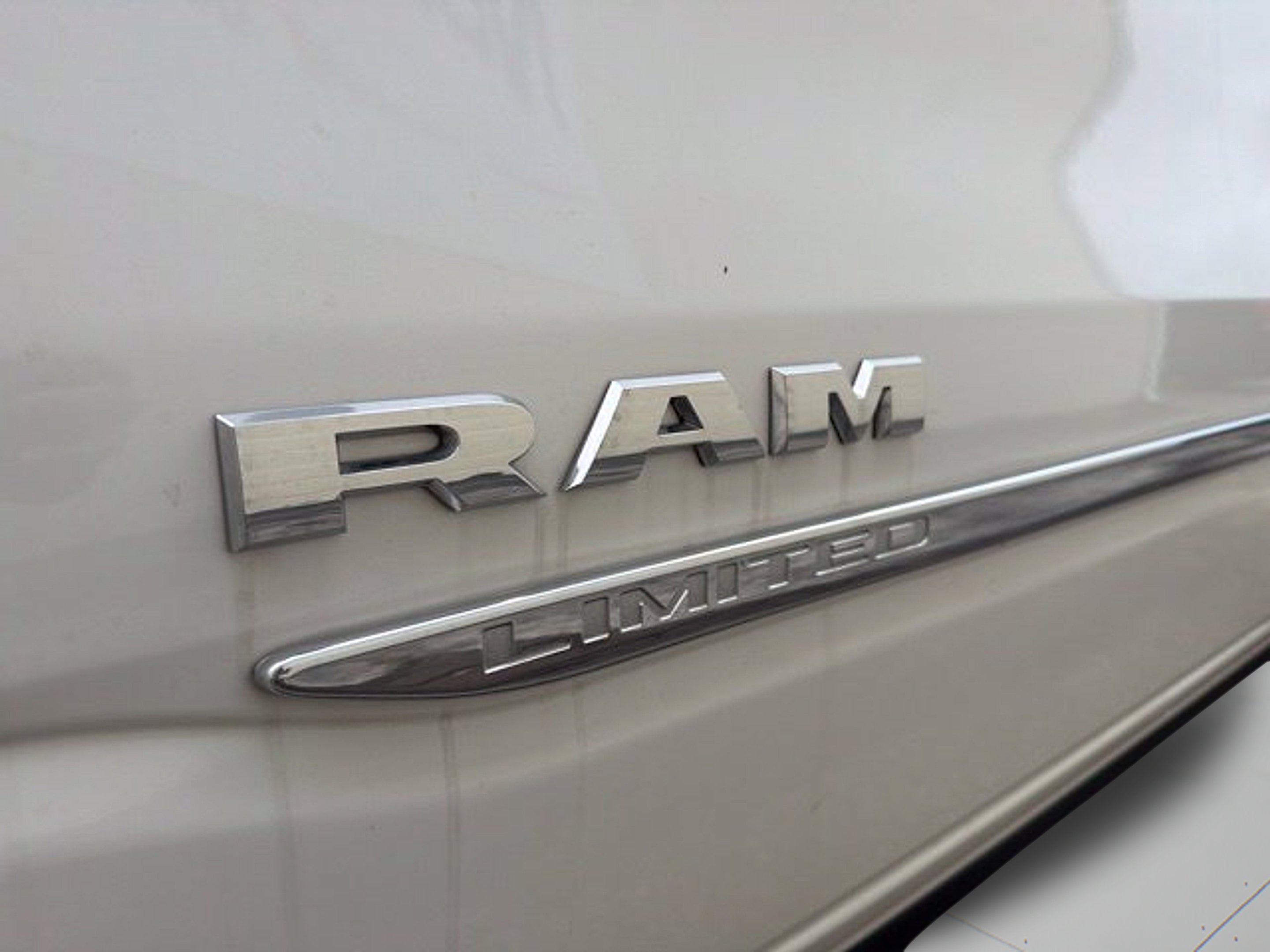 2023 RAM 1500 Limited Crew Cab 4x4 5'7' Box