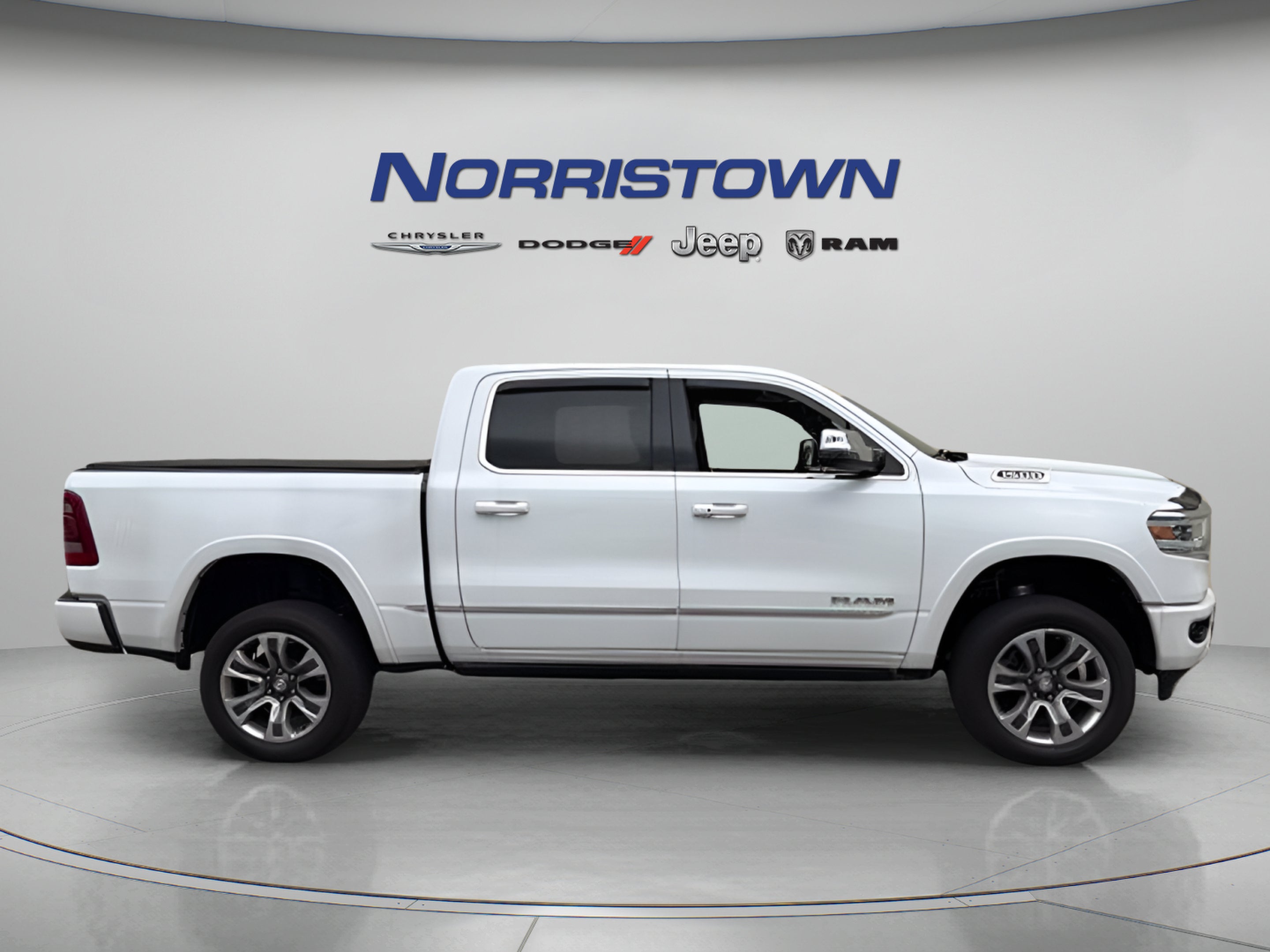 2023 RAM 1500 Limited Crew Cab 4x4 5'7' Box