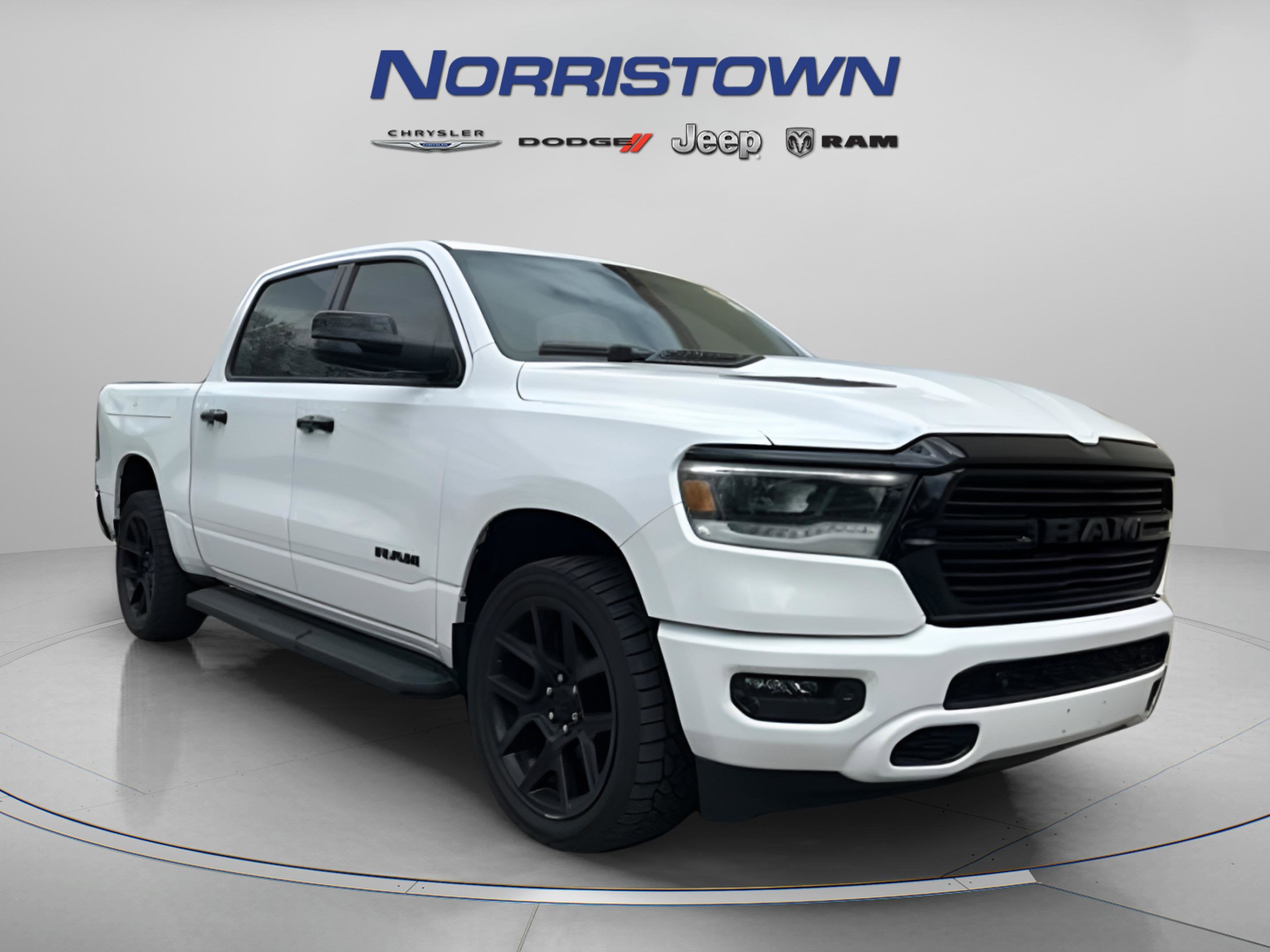2023 RAM 1500 Laramie 4x4 Crew Cab 5'7's photo