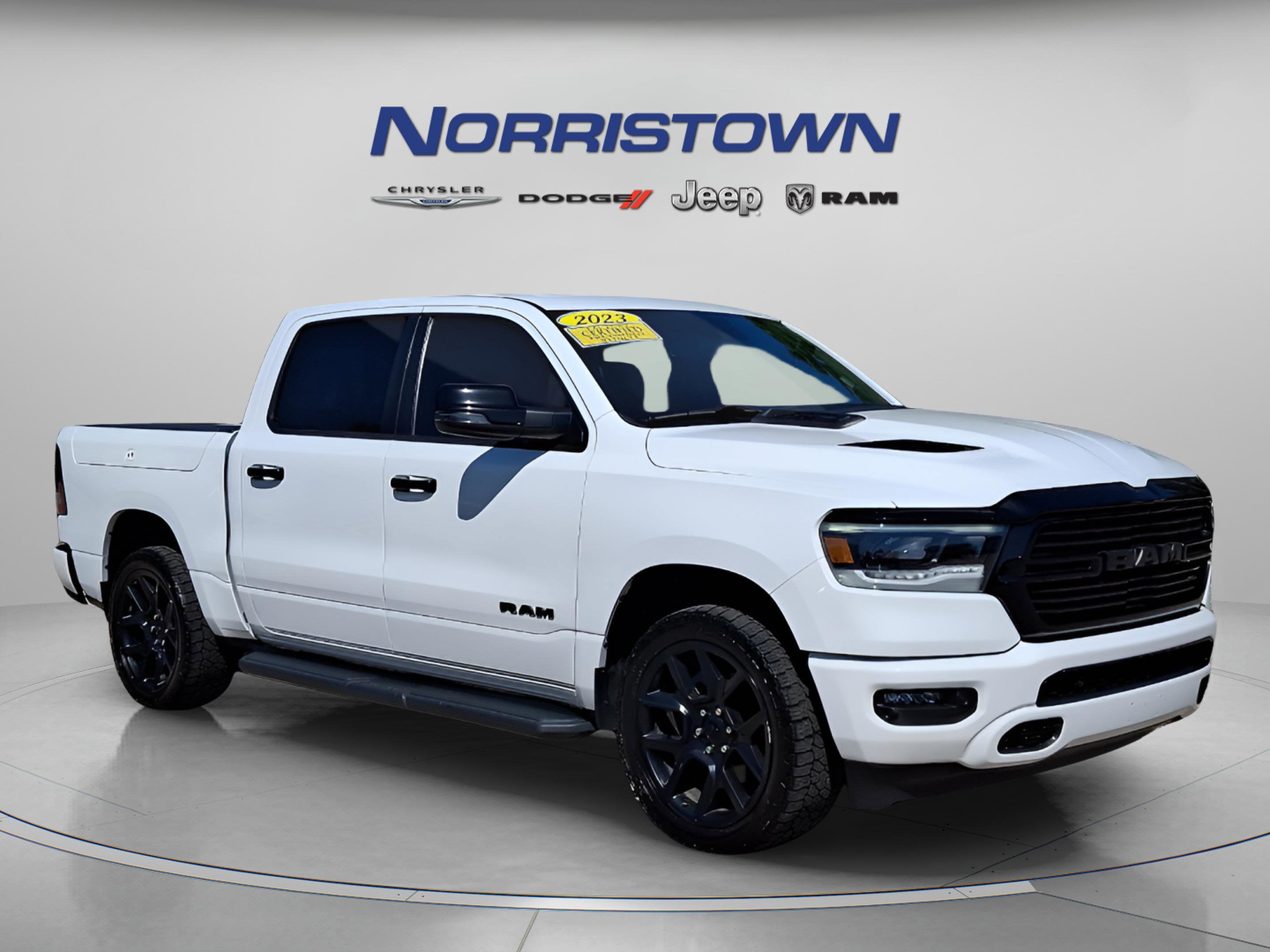2023 RAM 1500 Laramie Crew Cab 4x4 5'7' Box