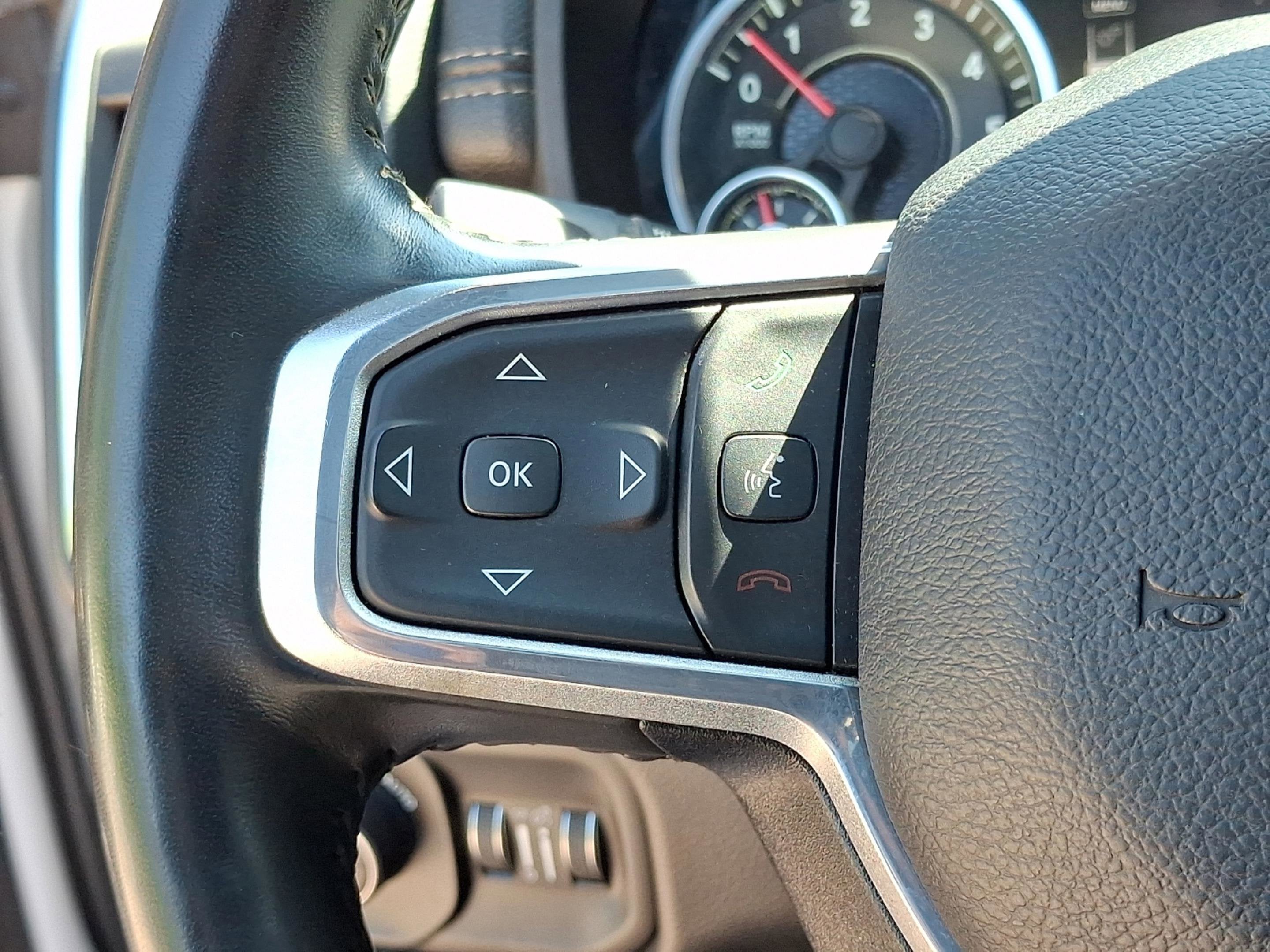2023 RAM 1500 Laramie Crew Cab 4x4 5'7' Box