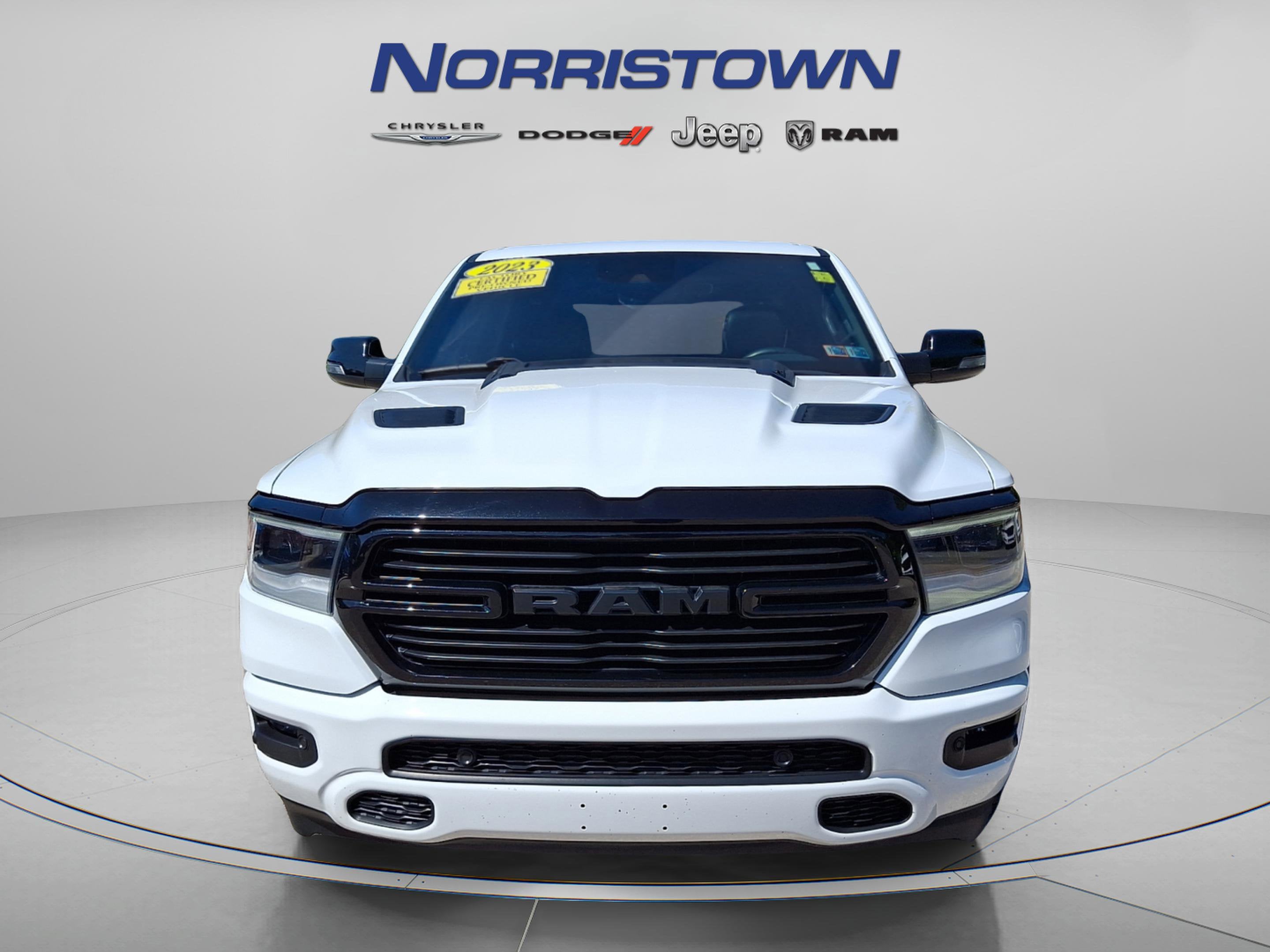 2023 RAM 1500 Laramie Crew Cab 4x4 5'7' Box
