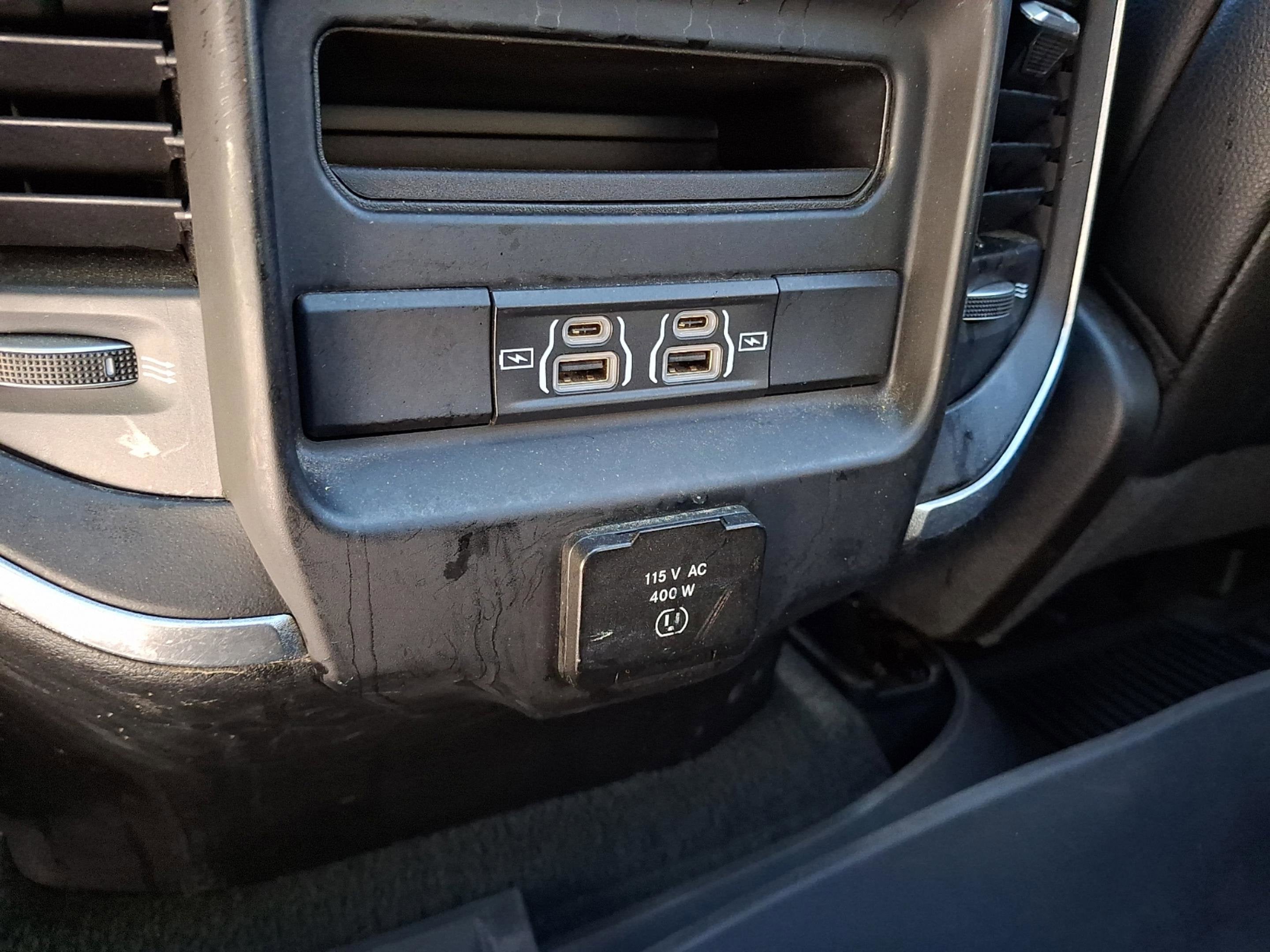 2023 RAM 1500 Laramie Crew Cab 4x4 5'7' Box
