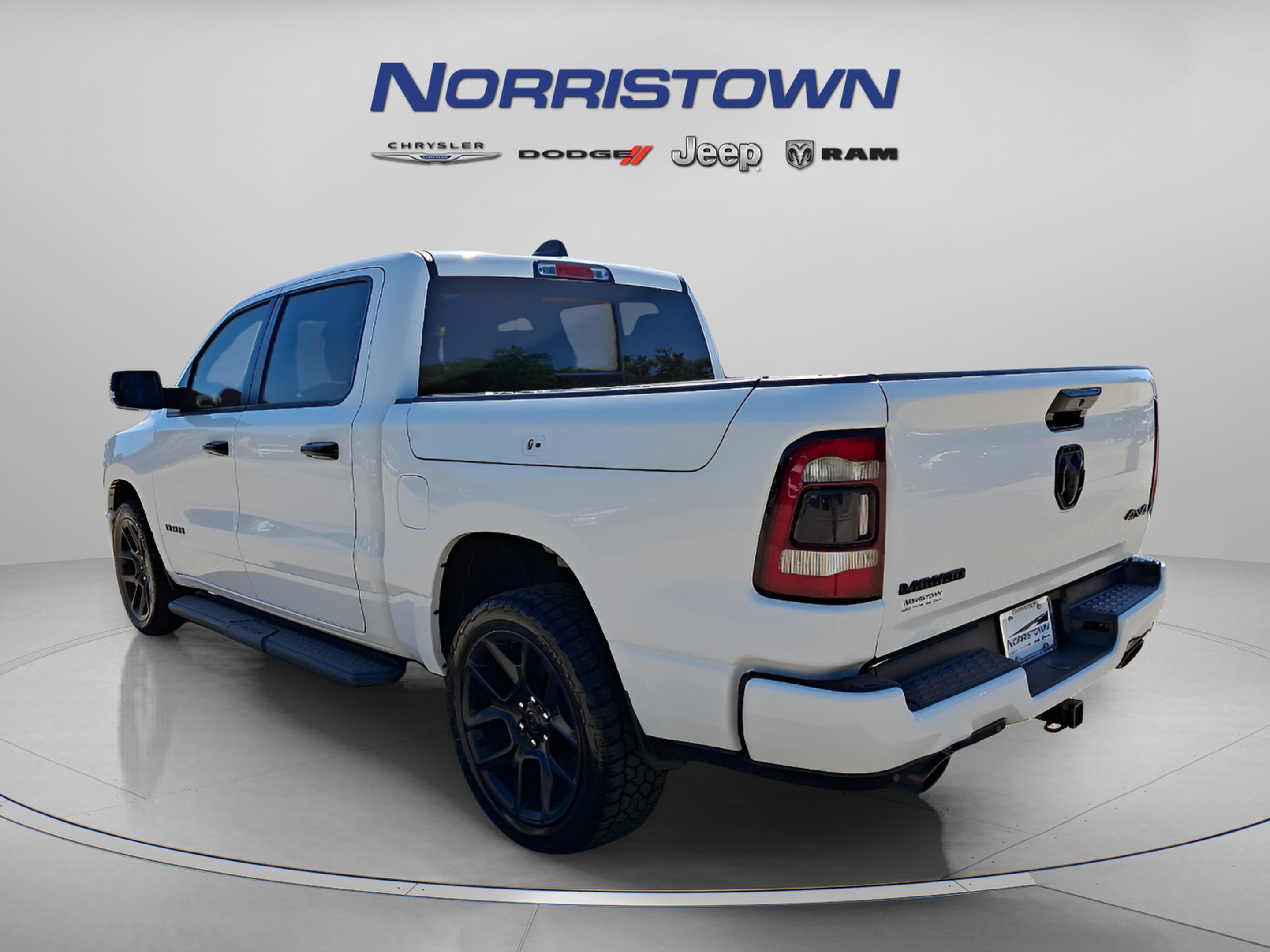 2023 RAM 1500 Laramie Crew Cab 4x4 5'7' Box