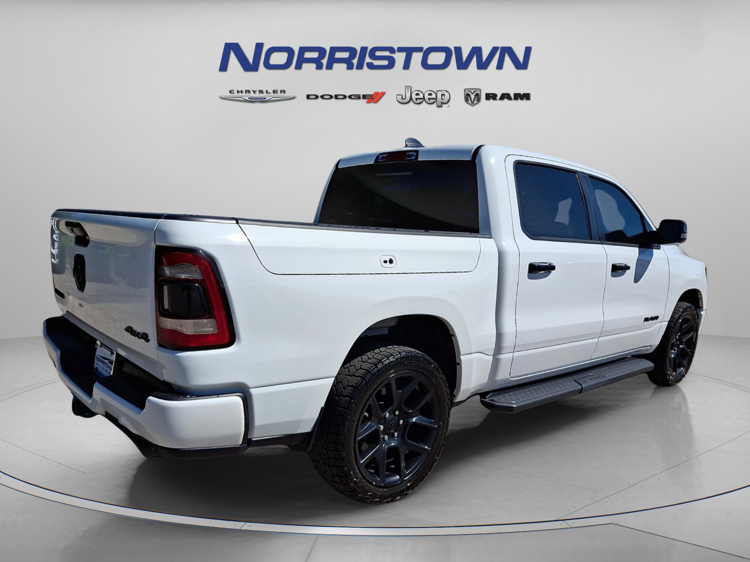 2023 RAM 1500 Laramie Crew Cab 4x4 5'7' Box
