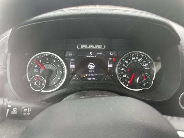 2023 RAM 1500 Laramie Crew Cab 4x4 5'7' Box