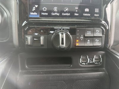 2023 RAM 1500 Laramie Crew Cab 4x4 5'7' Box